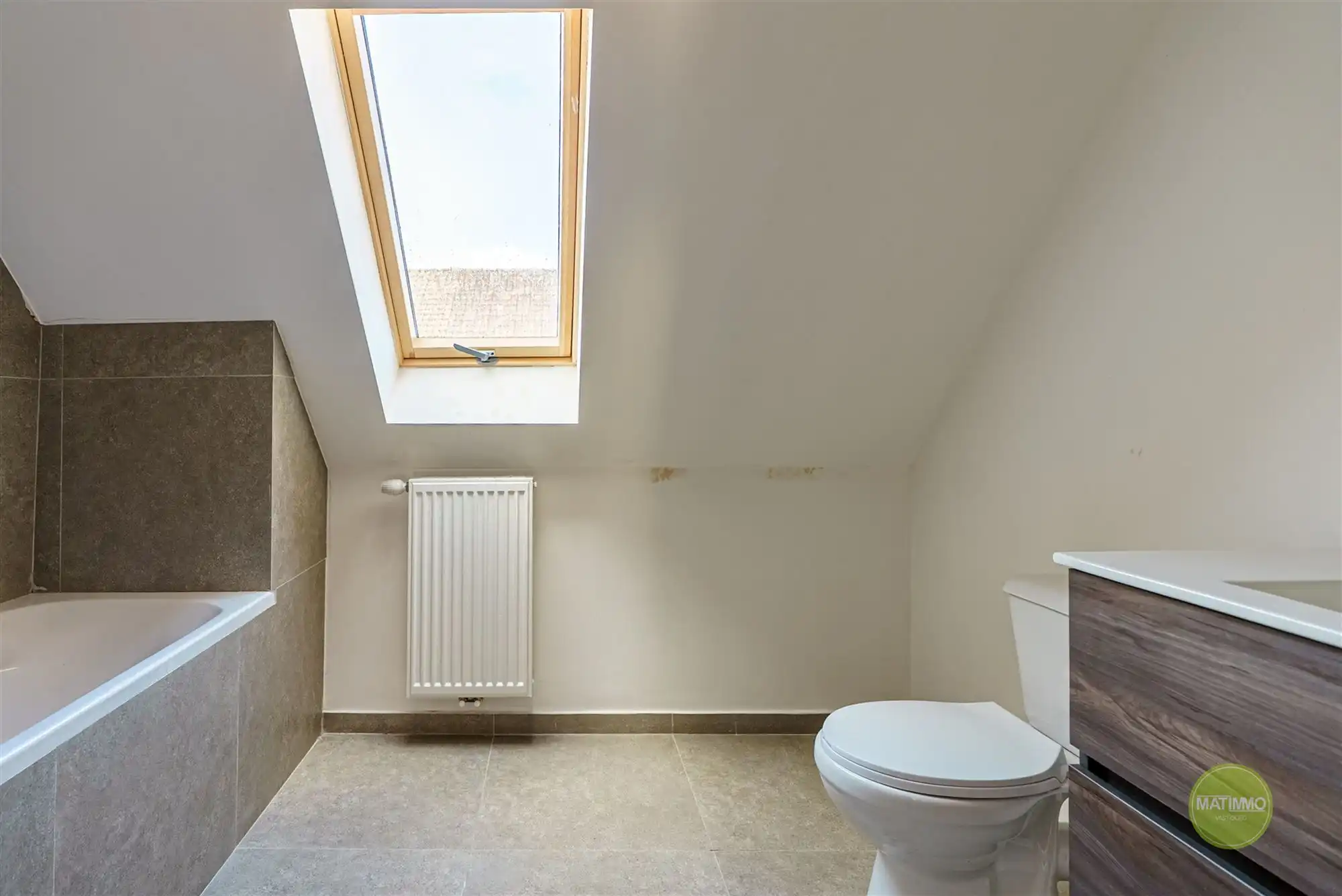 Volledig gerenoveerde woning met 3 slaapkamers te Mol foto 12