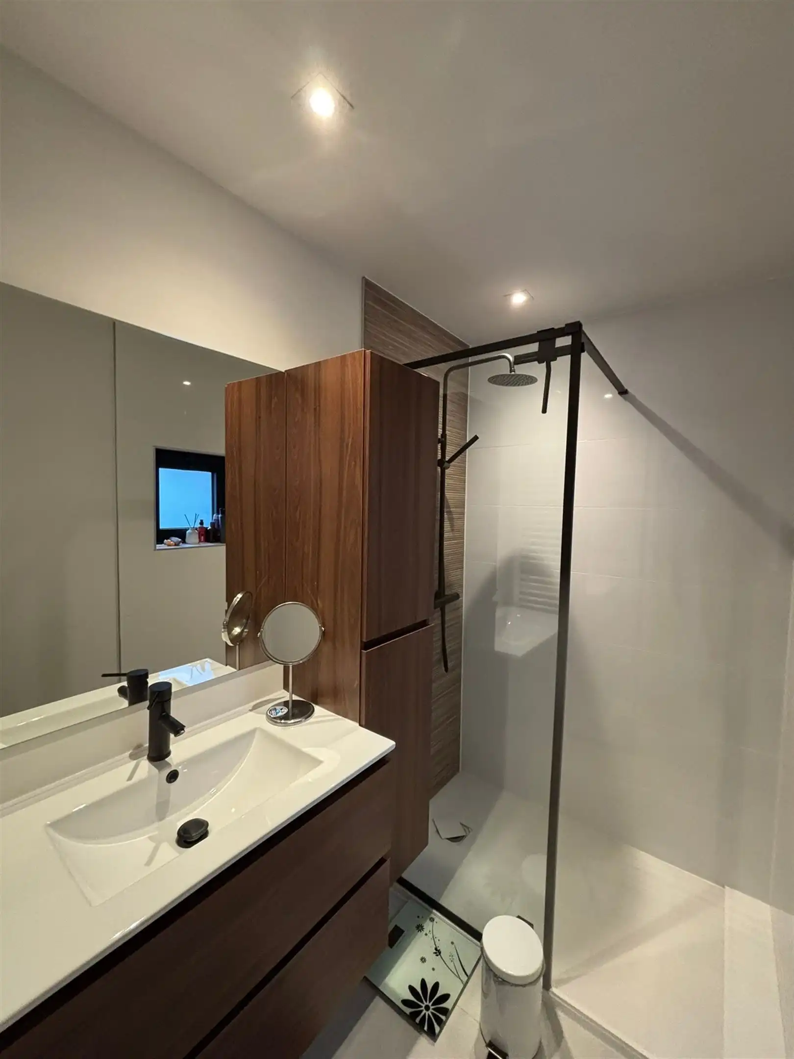 Charmant woonhuis in het centrum van Poperinge foto 9