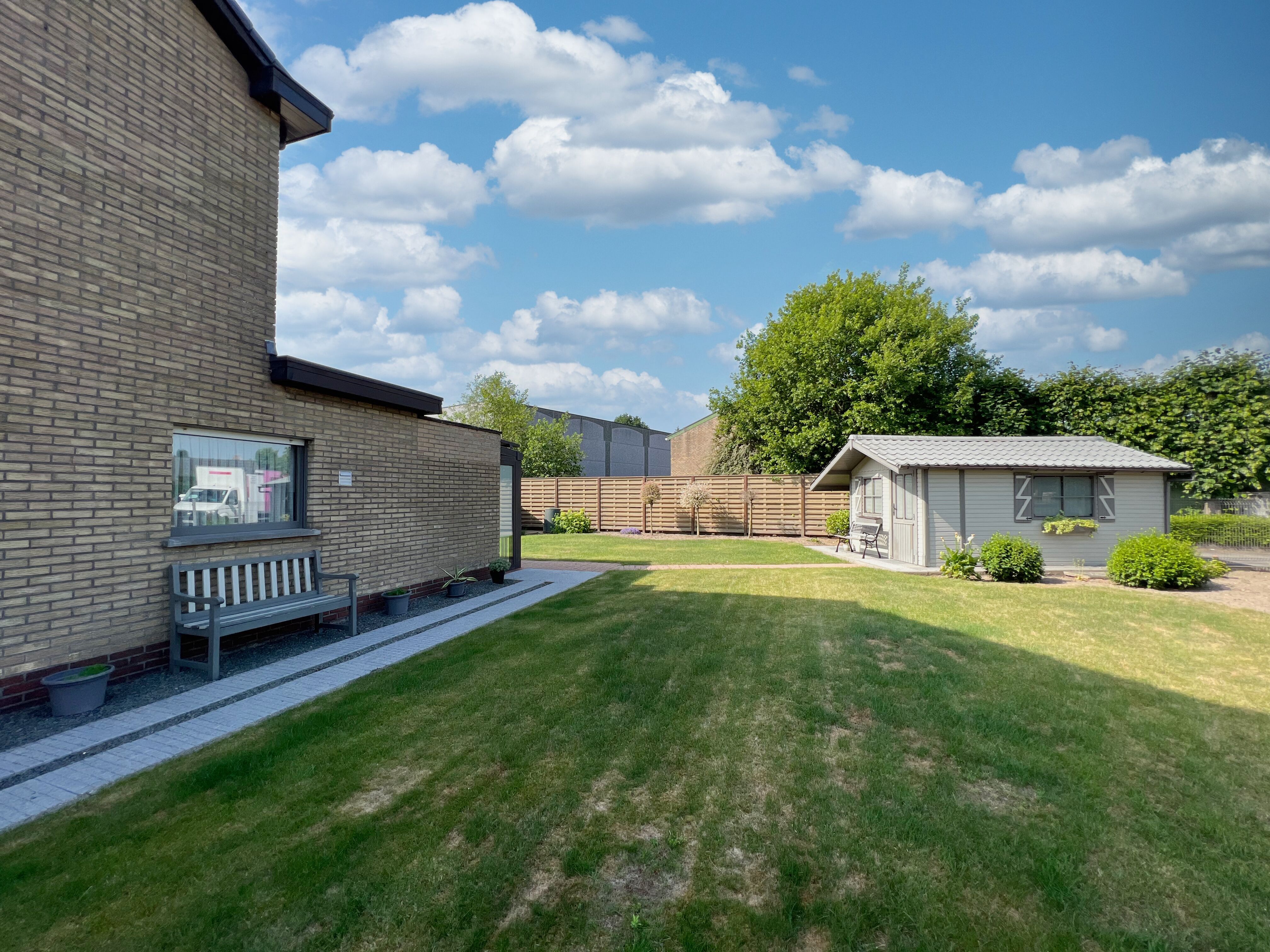 Instapklare, ruime gezinswoning met zonnige tuin (563m²) foto 14