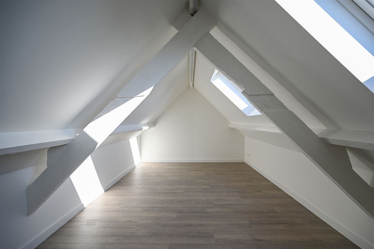 Mooi gerenoveerde woning met tuin en polderzicht foto 23