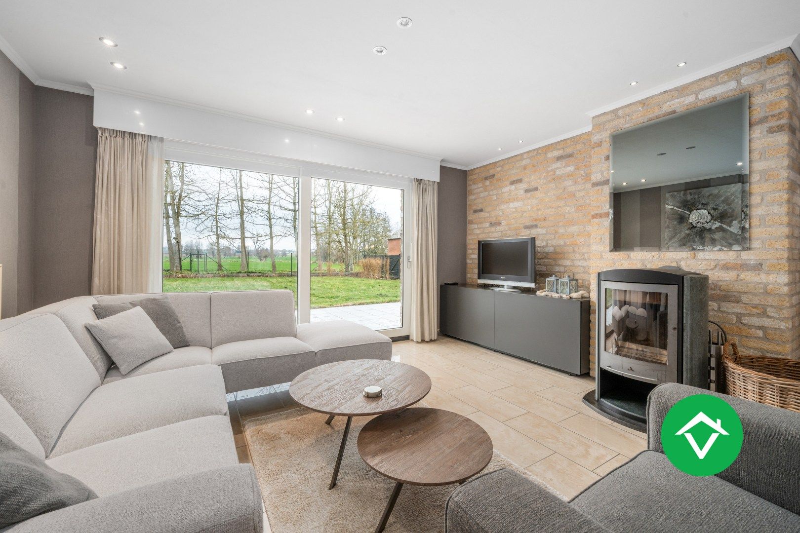 Alleenstaande woning met 4 slaapkamers te Ichtegem  foto 5