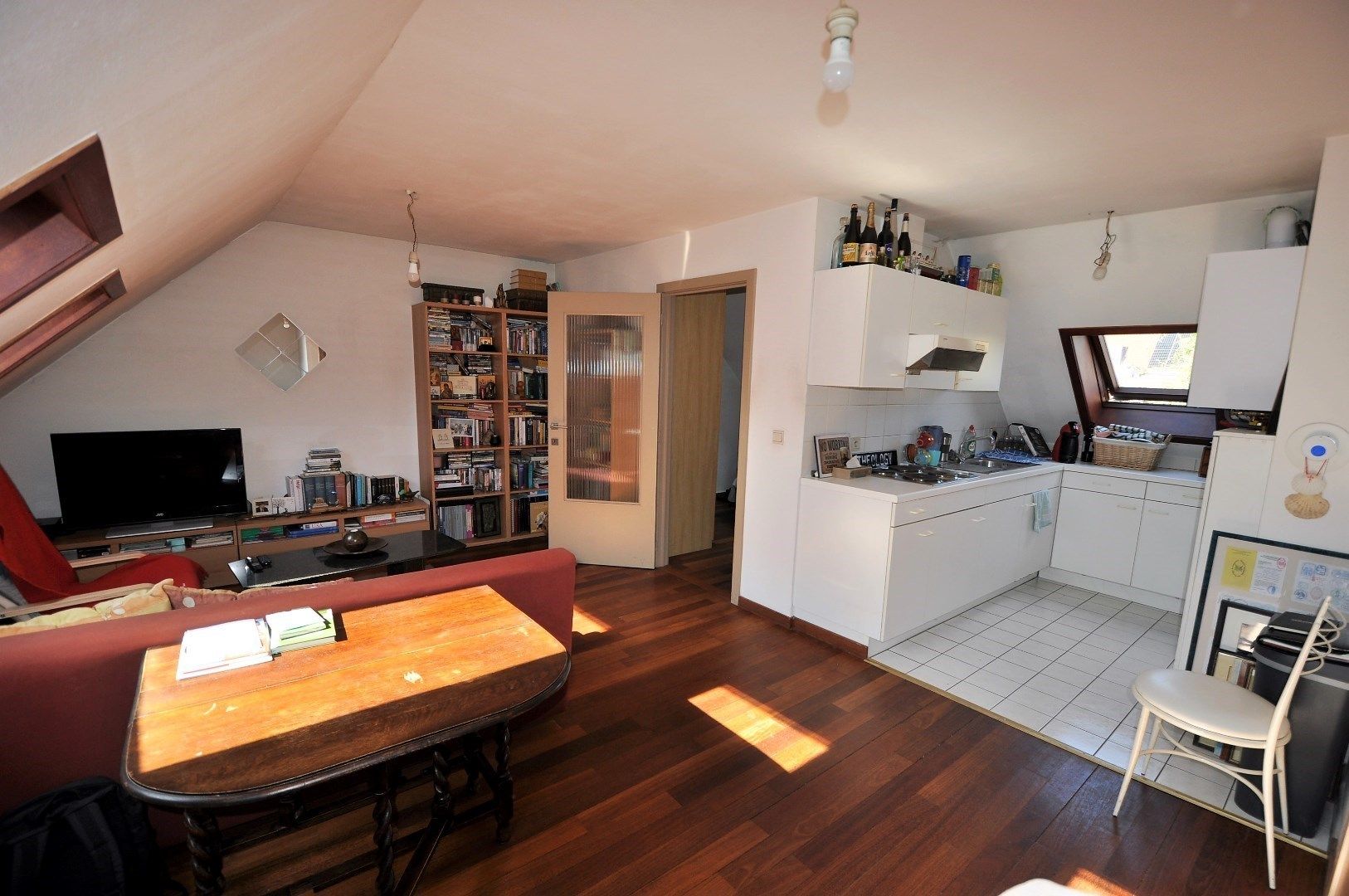 Kleinschalig / autonoom gebouw in hartje Brugge bestaande uit 2 appartementen foto 9