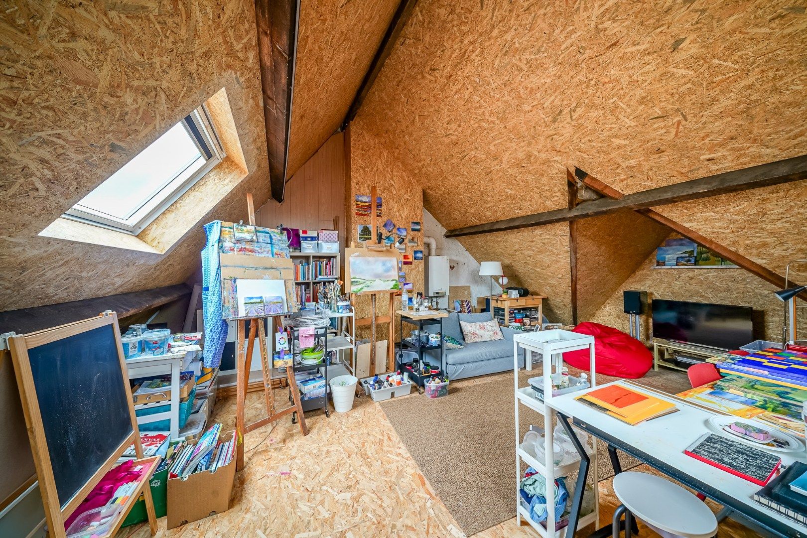 Instapklare woning met uitweg achteraan in Oostende foto 16