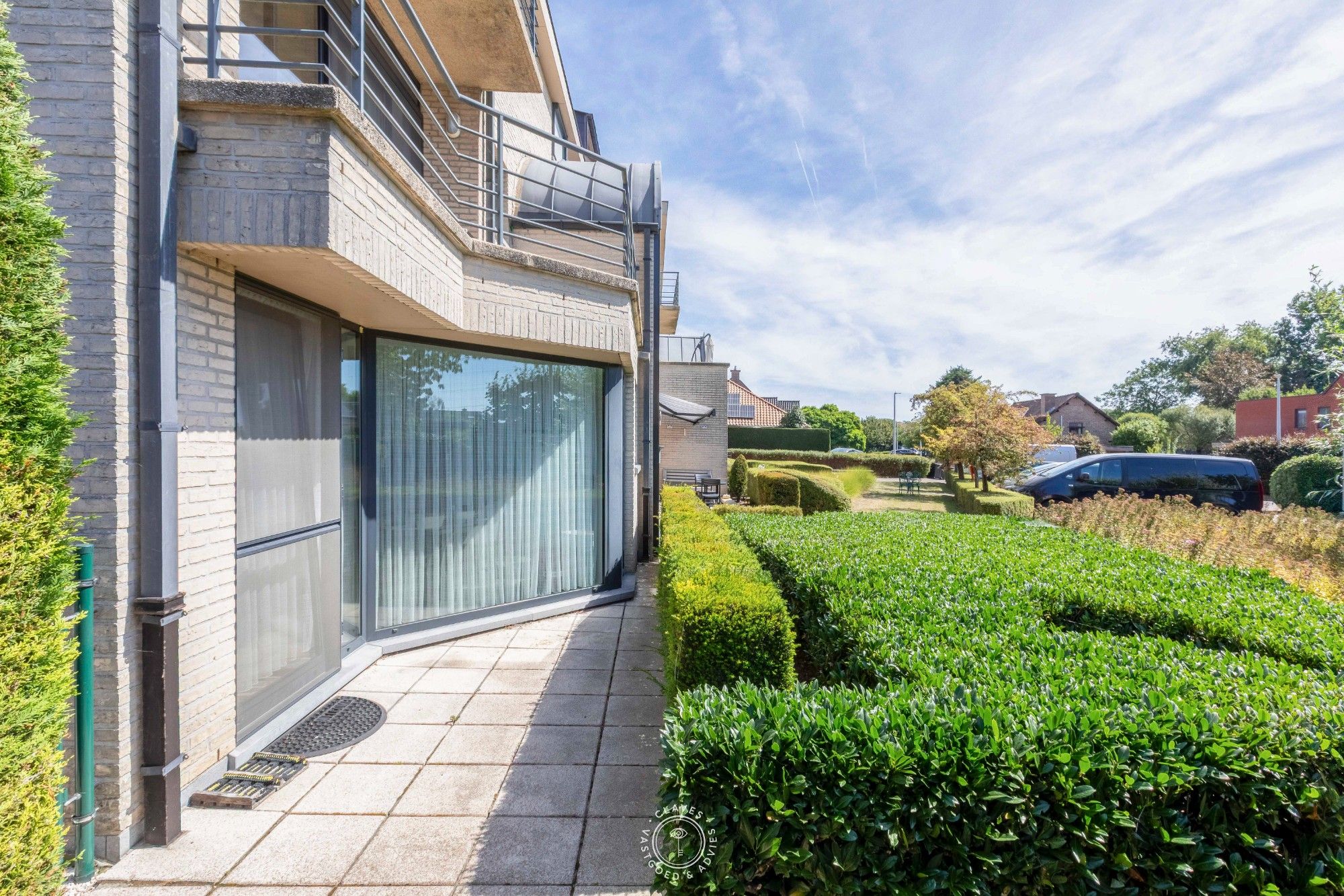Ruim gelijkvloers appartement met tuin foto 7