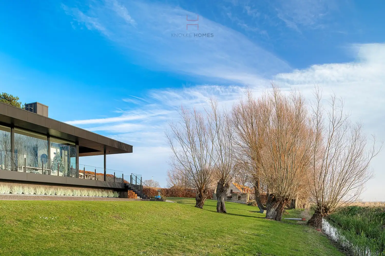 Exclusieve high-end hoeve-villa met panoramische polderzichten nabij de Oosthoek-Zoute. foto 34