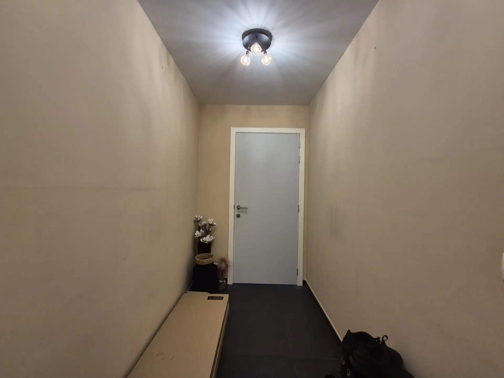 Zeer mooi en comfortabel appartement gelegen op tweede verdieping rechts van de residentie. foto 2