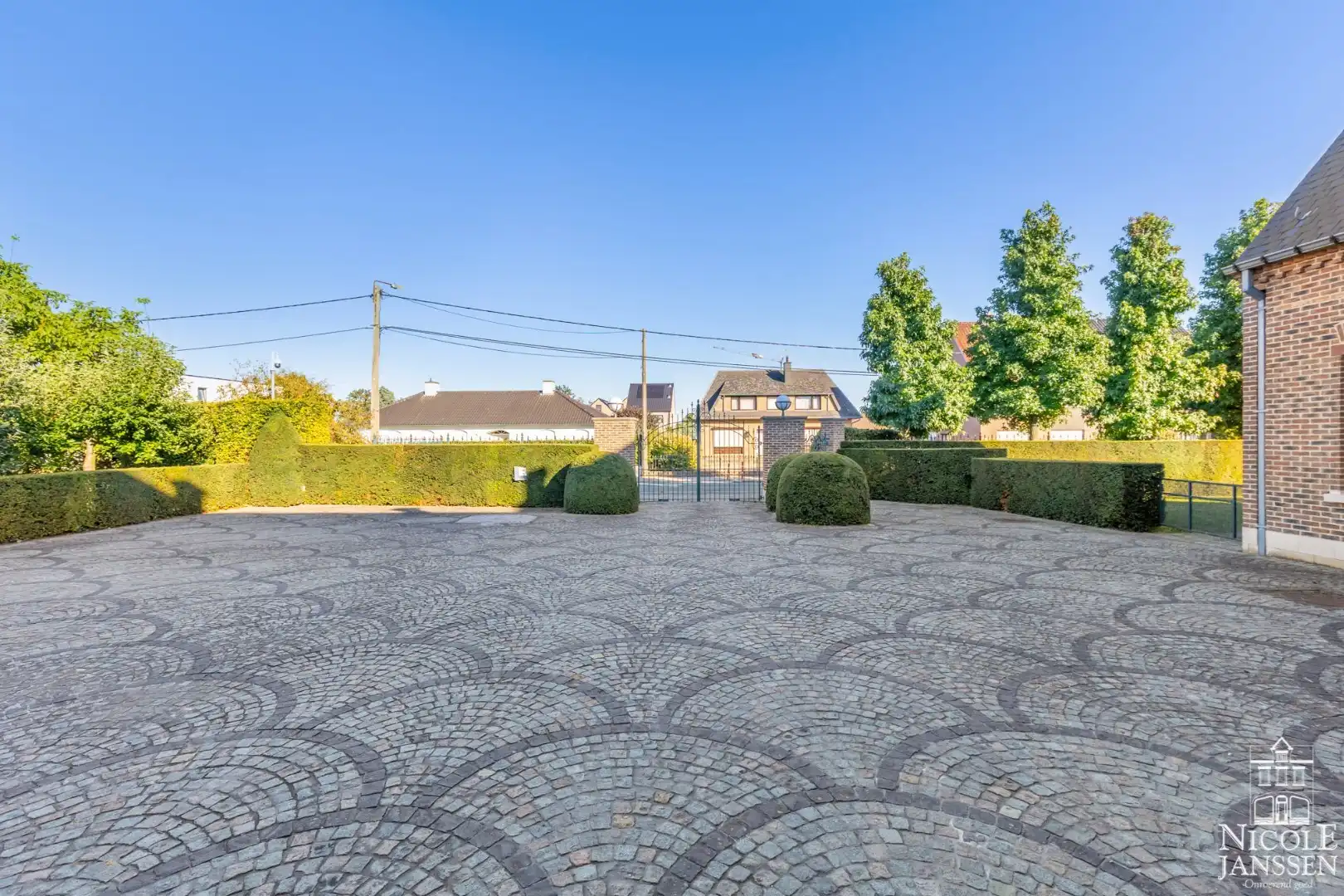 Royale villa in residentiële buurt  foto 26