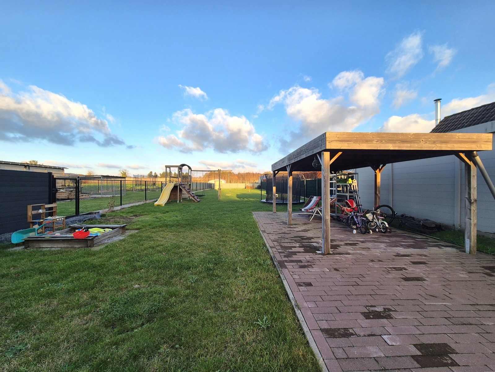 Recente halfopen woning E-peil 15! tot 5 slaapkamers aan 2% foto 4