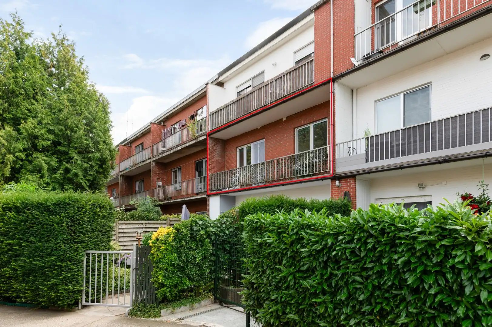Energiezuinig 2 slaapkamer appartement met terras en garage foto 14