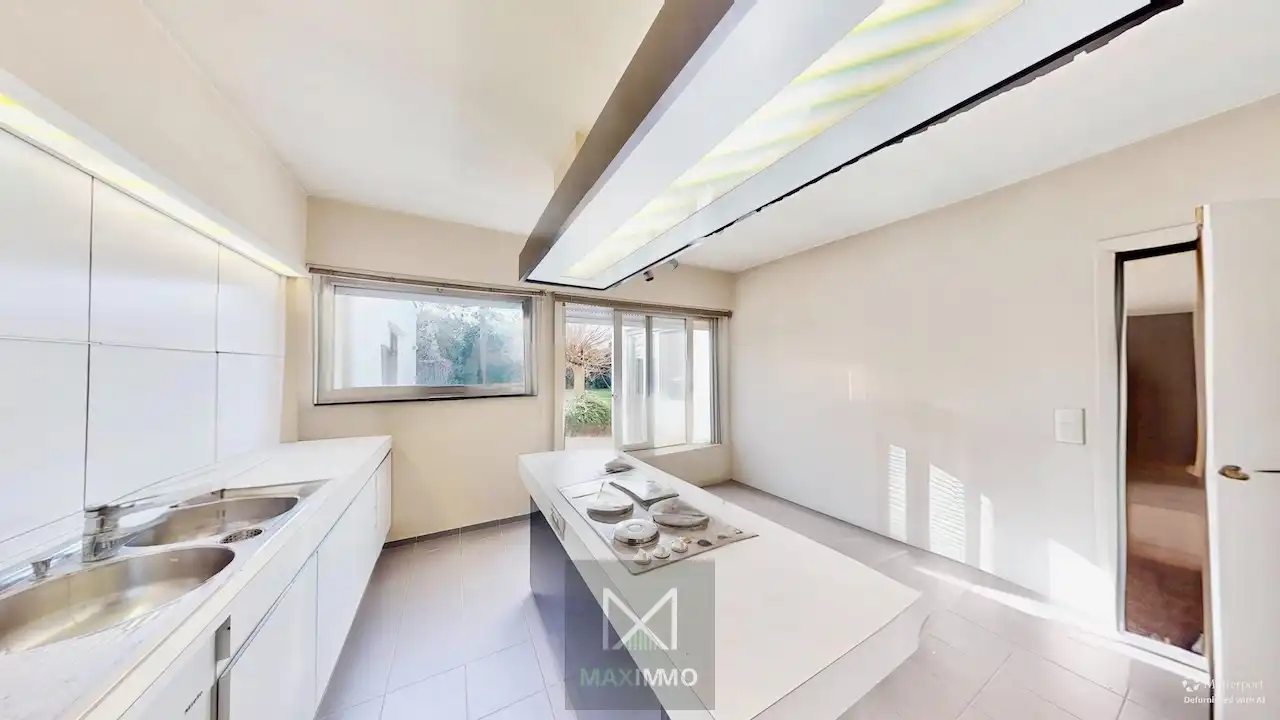 Instapklare halfopen woning met dubbele garage, atelier en ZW-tuin te Rekkem foto 7