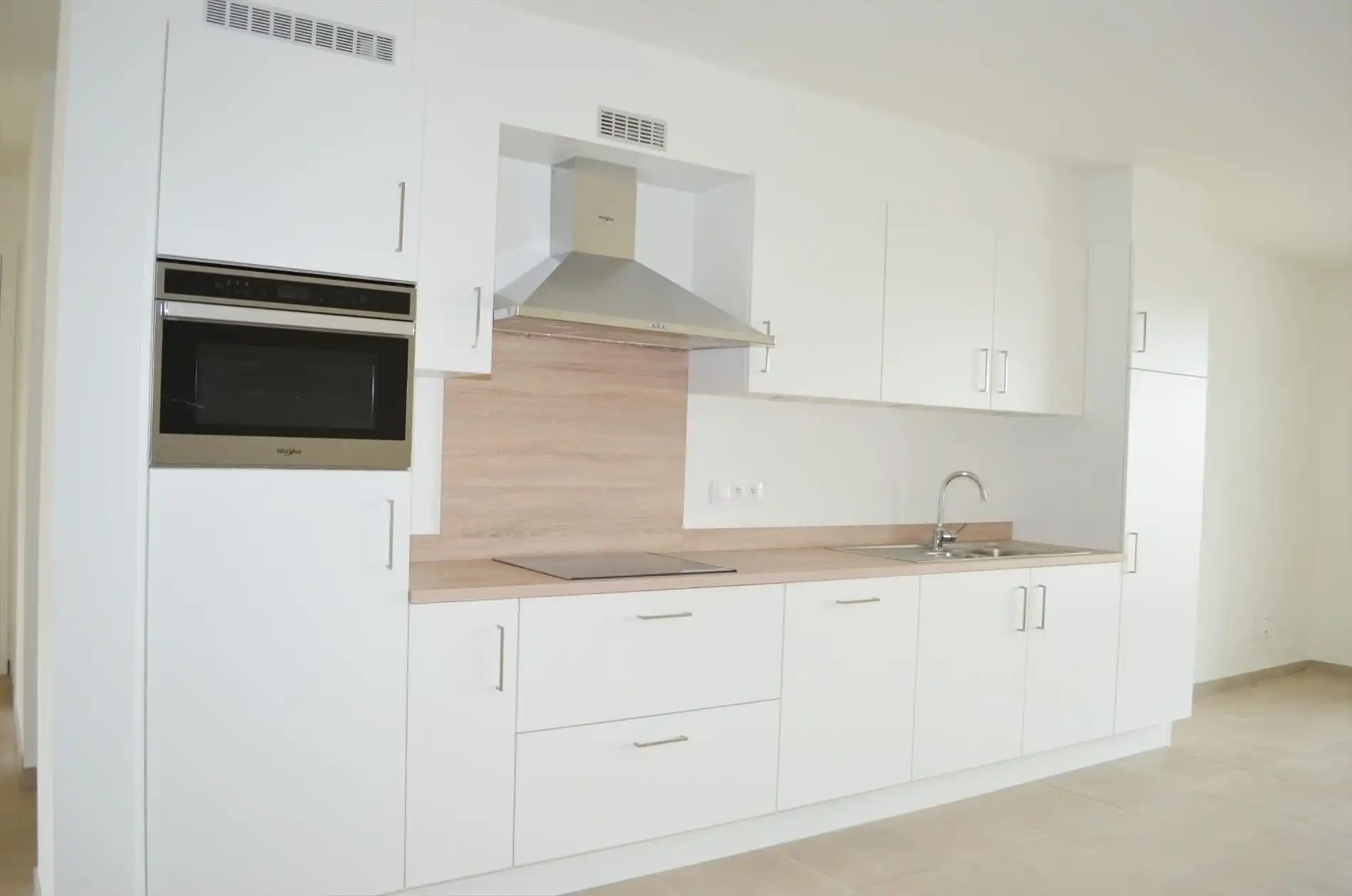 Bijna-enegieneutraal quasi nieuwbouw appartement met drie slaapkamers foto 6