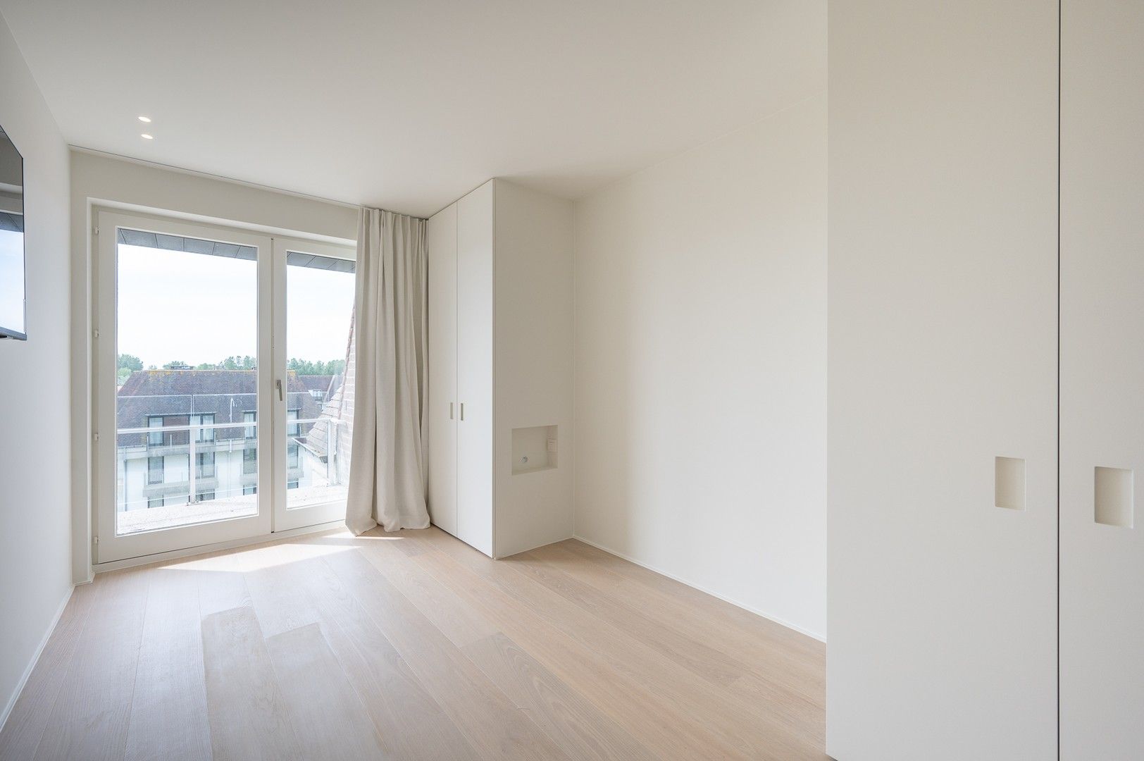 Magnifiek appartement op de wandeldijk in het Zoute, met adembenemend frontaal zeezicht. foto 17