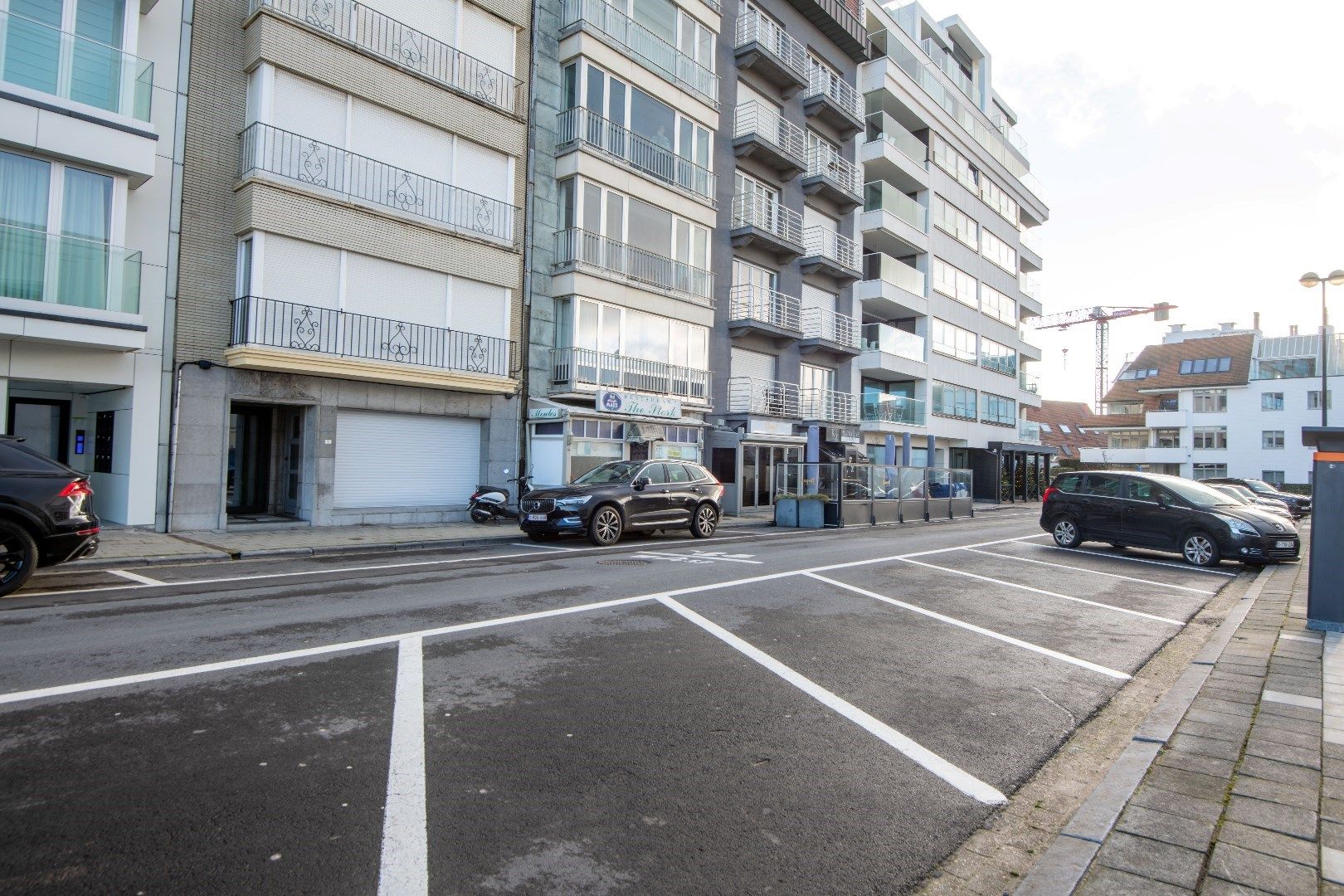 Horeca pand gelegen aan de zuid-west kant van het Canadasquare vlakbij het Casino foto 3