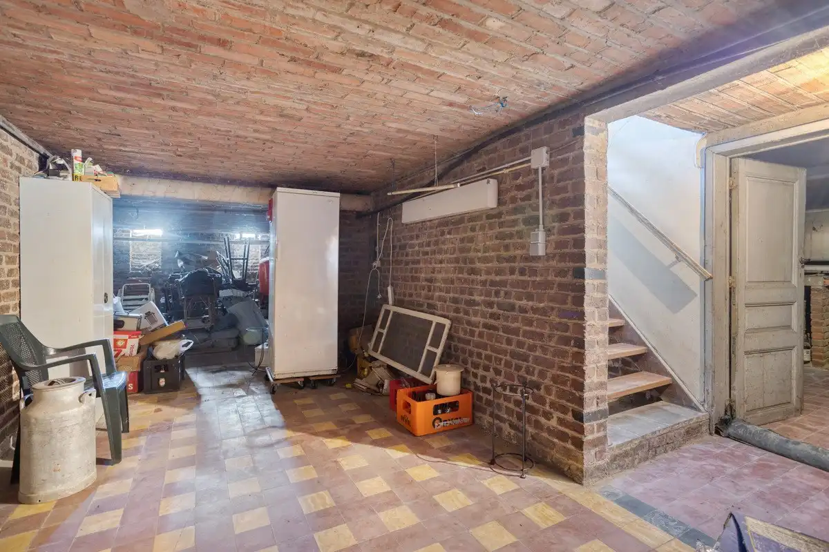 Te renoveren woning en 2 bouwgronden foto 12