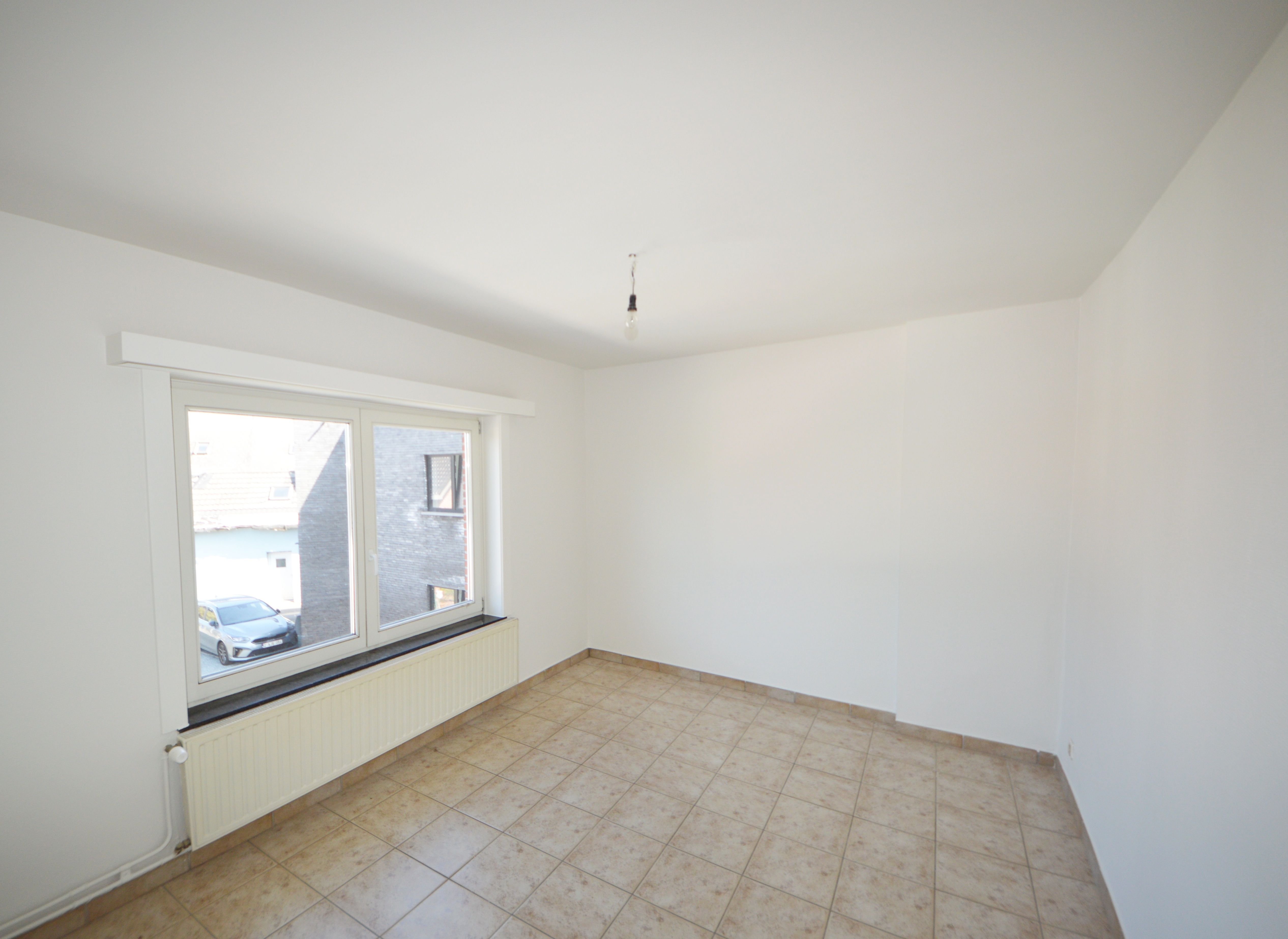 COMPLEET GERENOVEERDE WONING MET GROTE TUIN foto 16