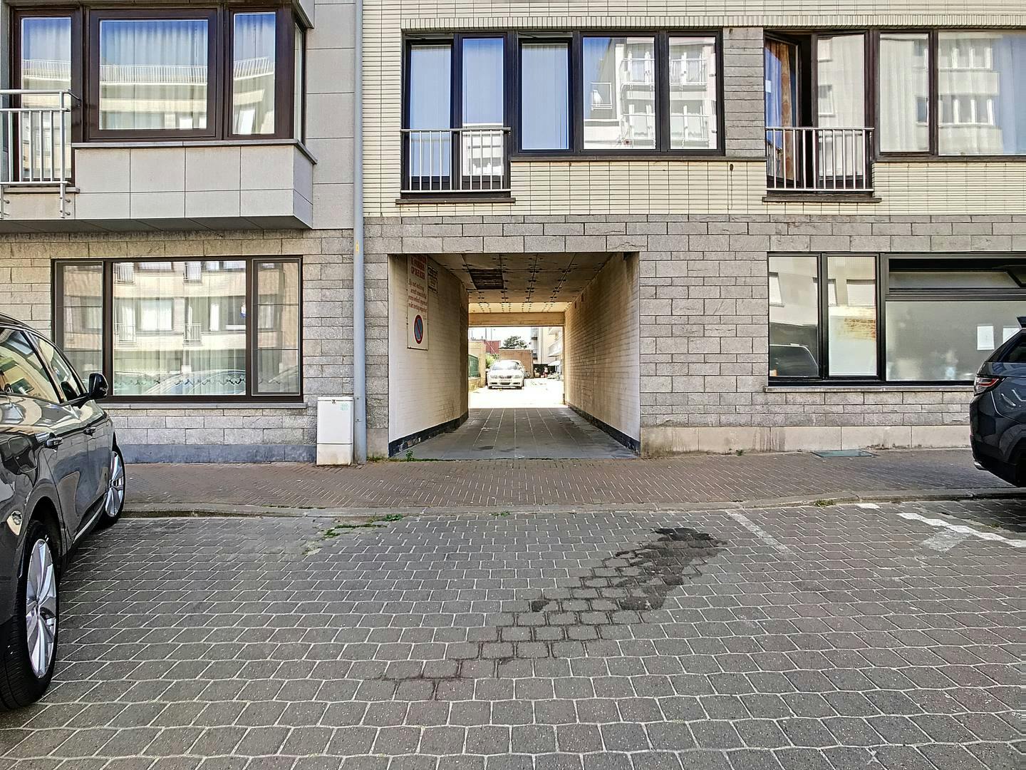 Parking op toplocatie !  foto 7