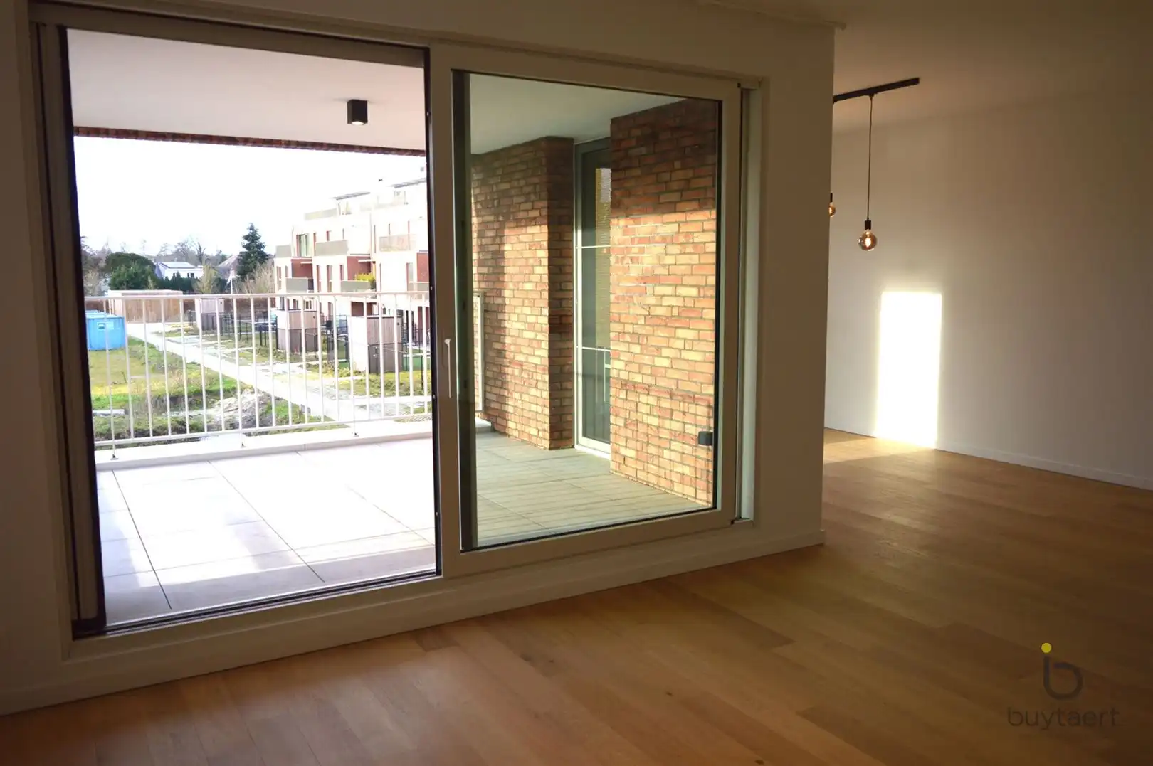 Nieuwbouw appartement met ruim terras en parking te Zoersel. foto 9