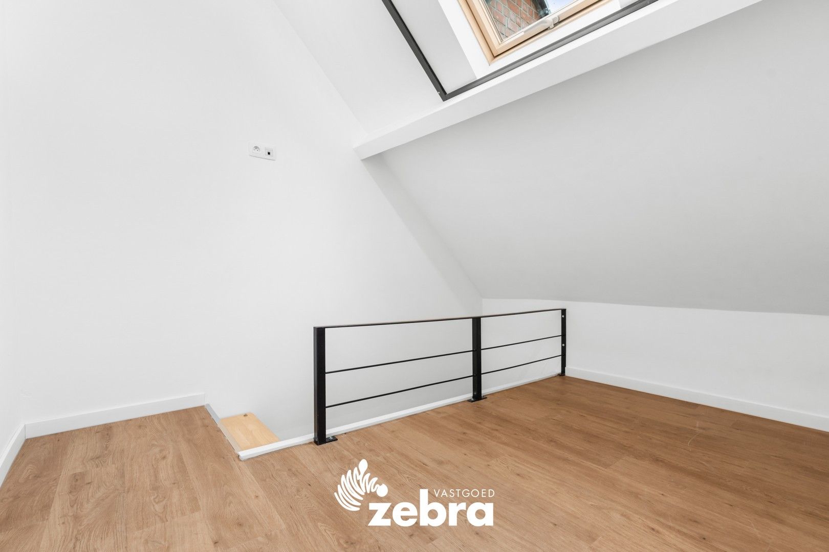 Gerenoveerde woning met 4 slaapkamers en 2 badkamers te Roeselare! foto 15