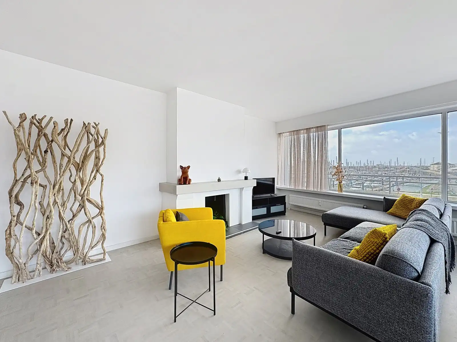 GERENOVEERD gemeubeld appartement aan de JACHTHAVEN met 3 slpks én 3 terrassen! foto 2