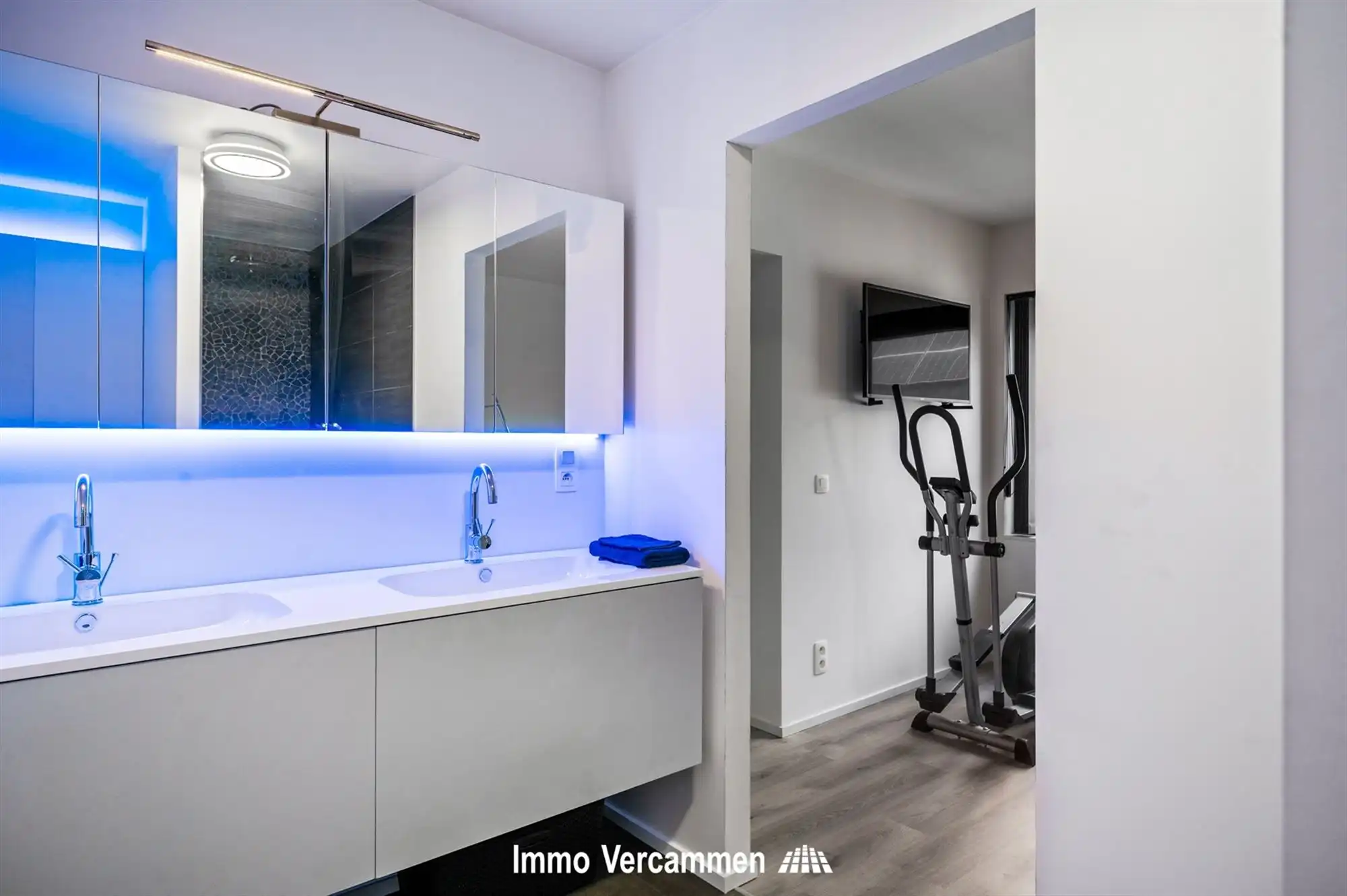 Woonst met magazijn/loods te Koningshooikt foto 10