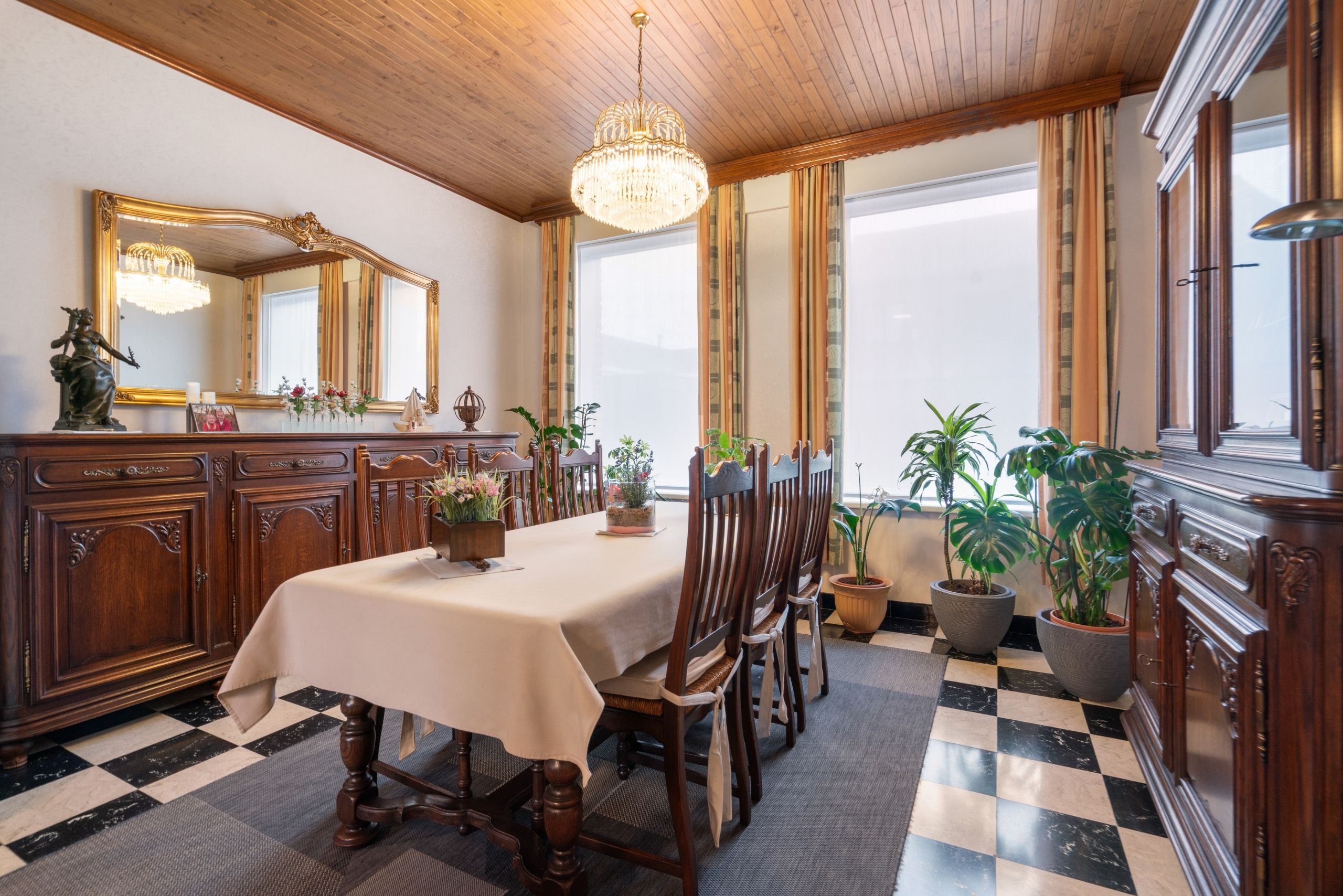 Ruime woning met potentieel in het centrum van Deerlijk foto 5