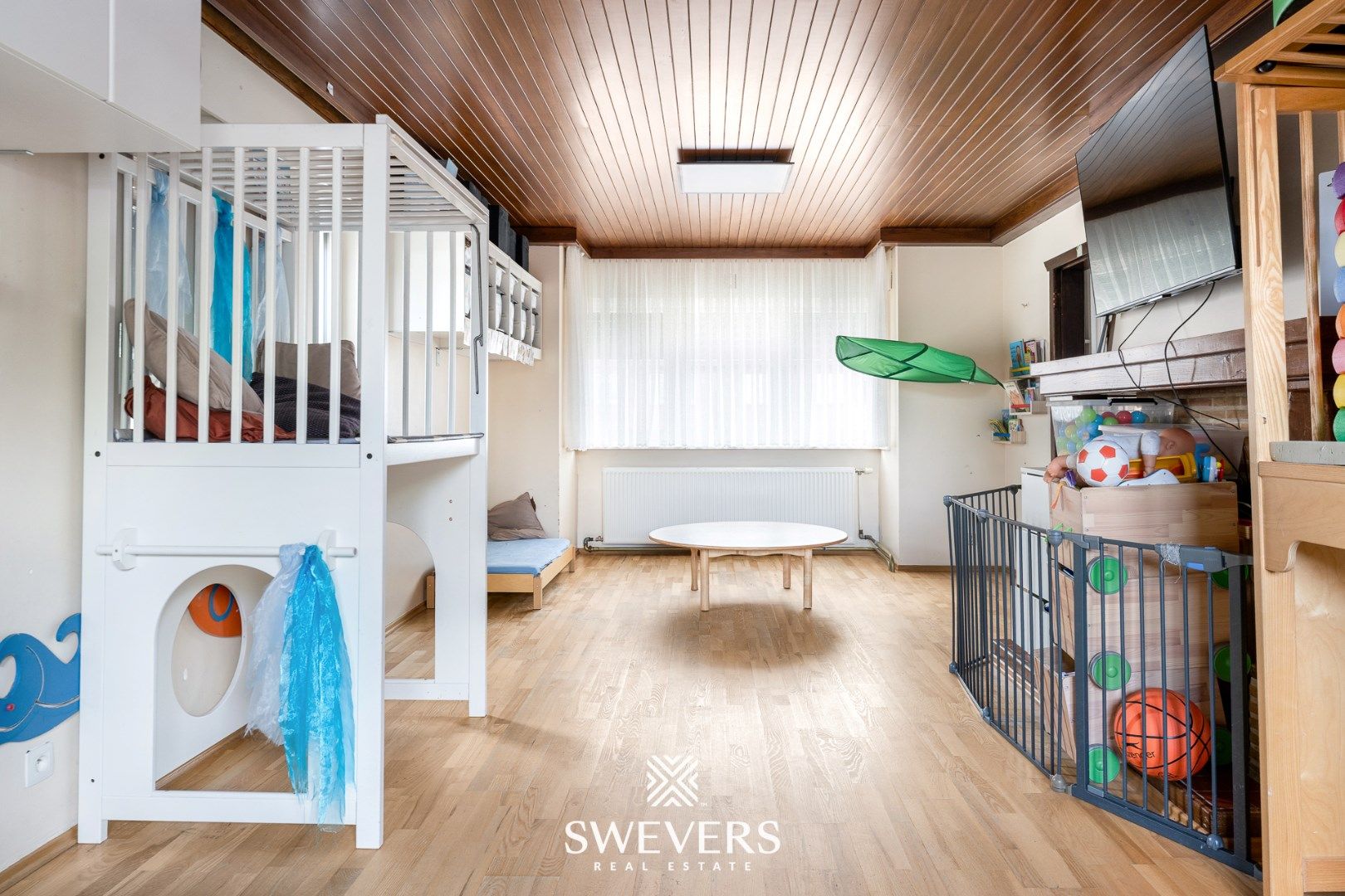 Unieke kans in Beverlo: ruime woning met loods, 5 slaapkamers en 2 badkamers foto 13