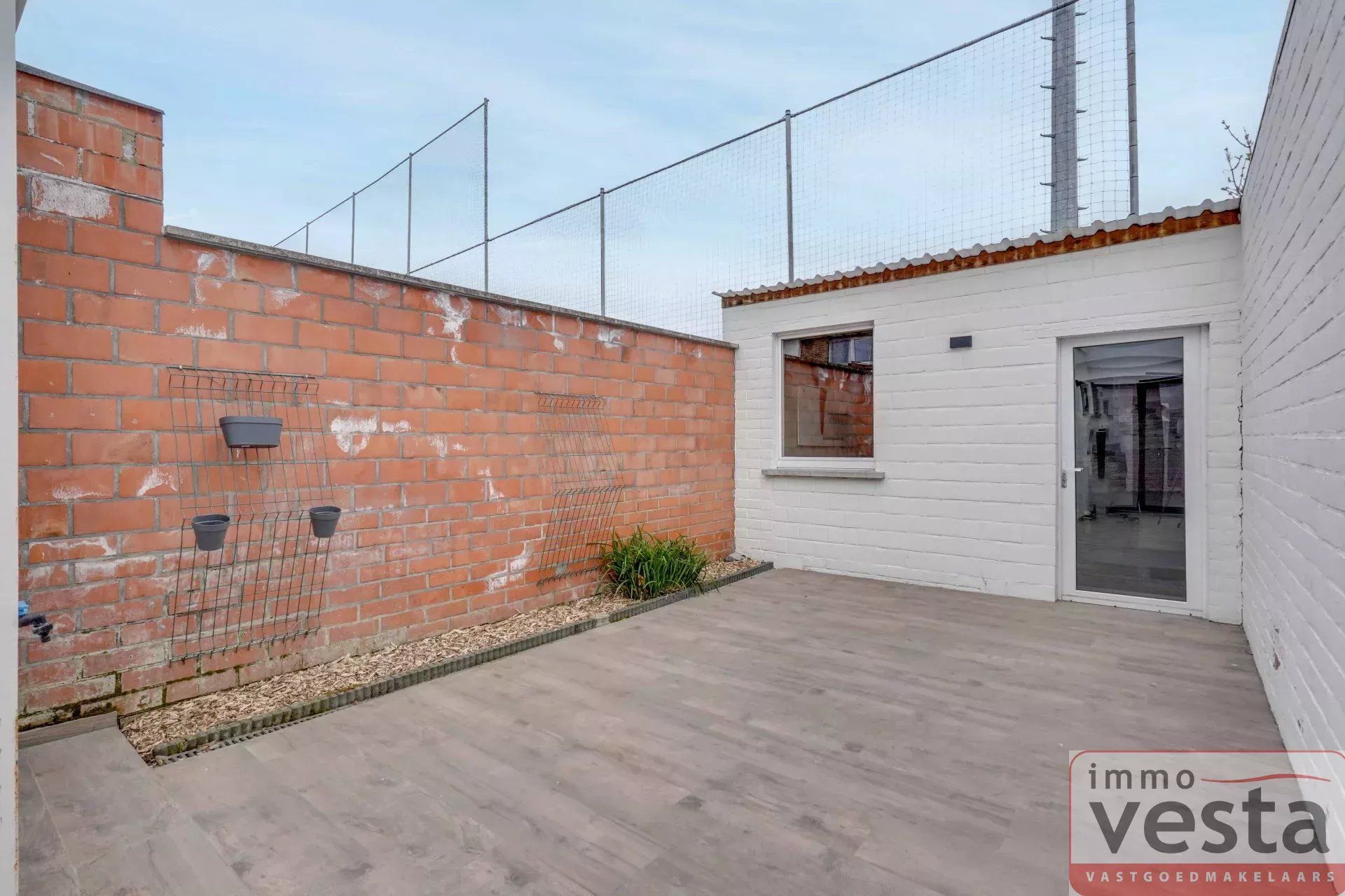 Gerenoveerde rijwoning nabij centrum foto 17