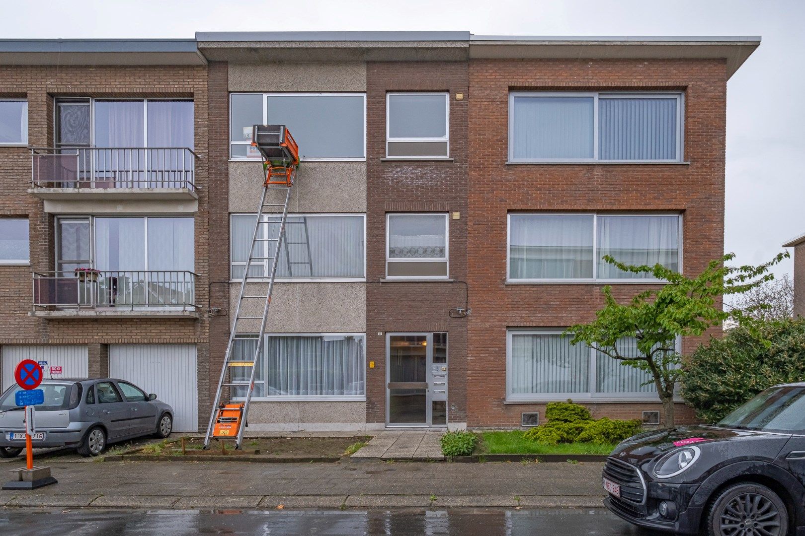 Gelijkvloers appartement met tuin foto {{pictureIndex}}