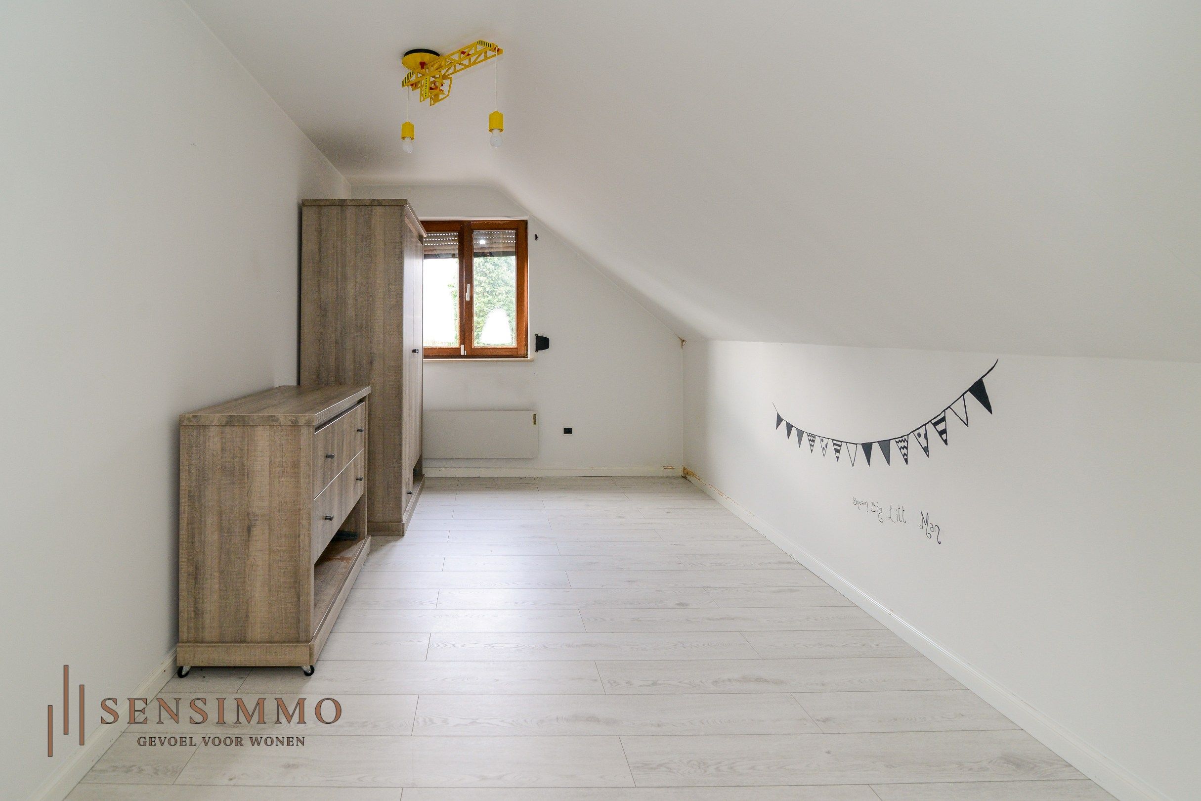 Ruime en energiezuinige woning met 4 slaapkamers op mooi perceel  foto 19