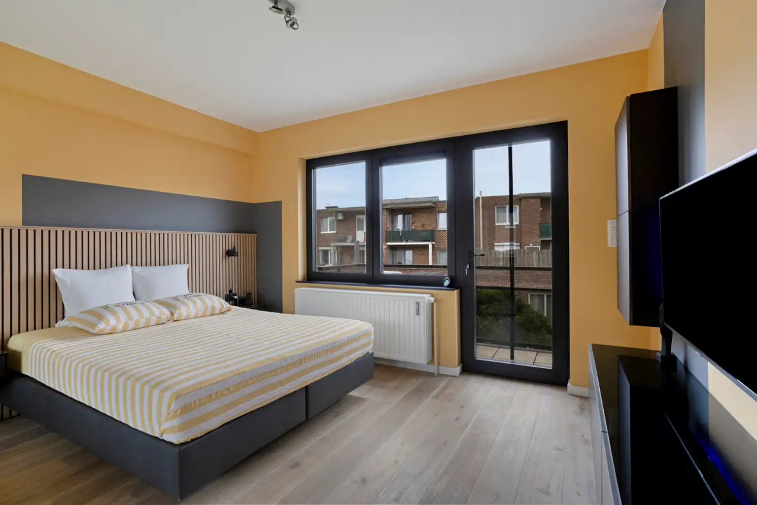 Perfect instapklaar 2-slaapkamerappartement met garage  foto 11