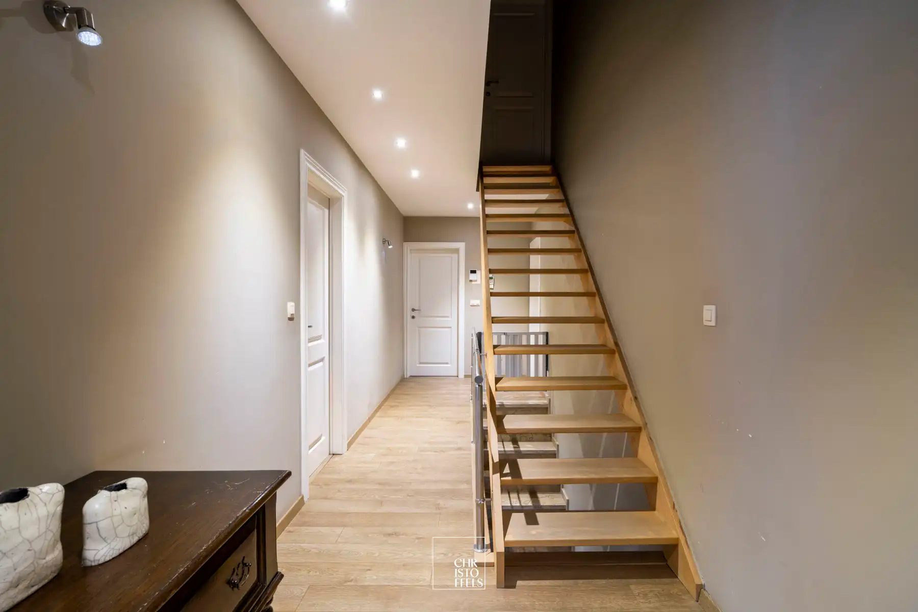 Exclusieve villa van 458m² met buitenzwembad op een perceel van 2.231m² foto 20