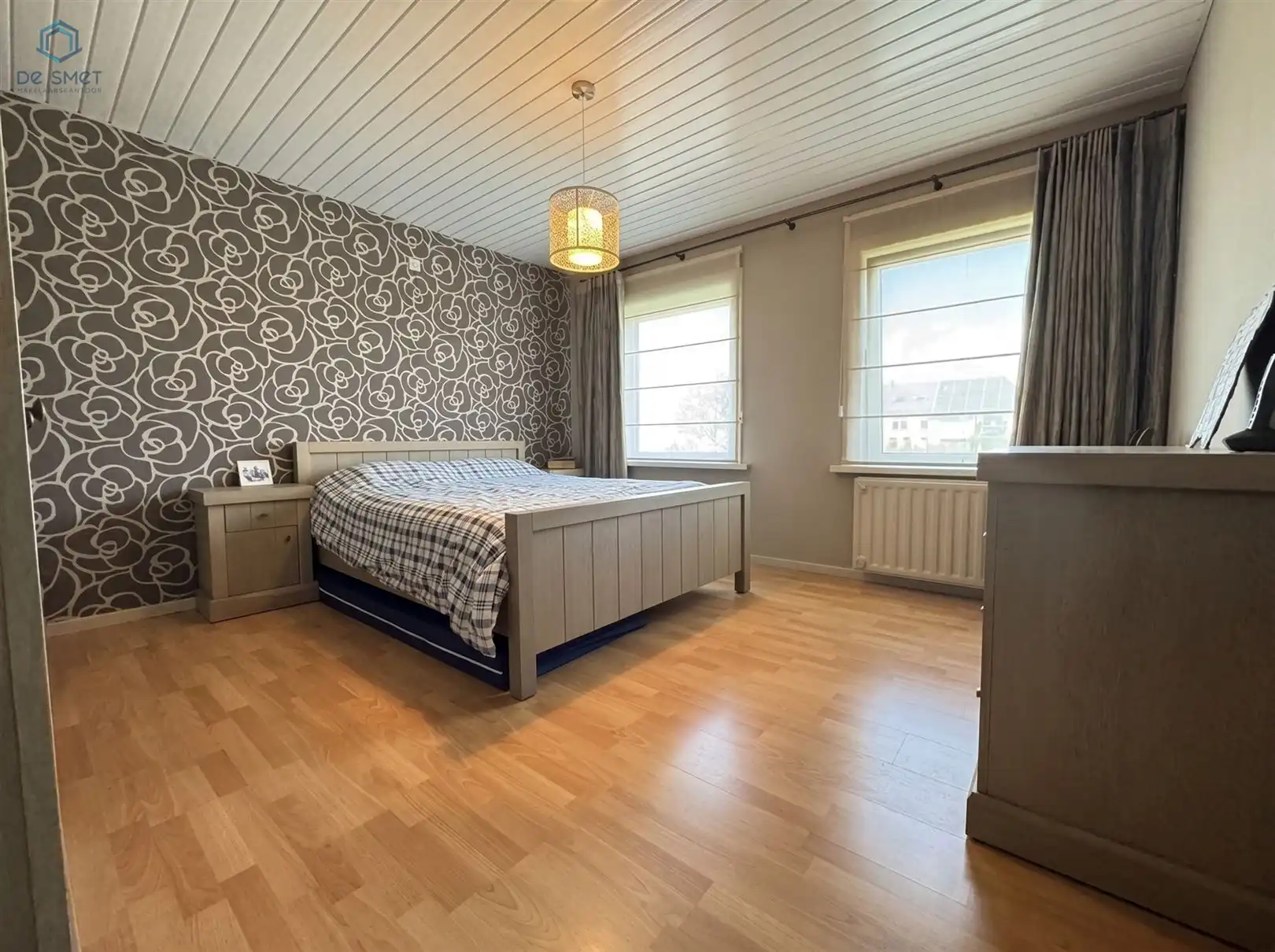 Instapklare woning met garage en tuin foto 13
