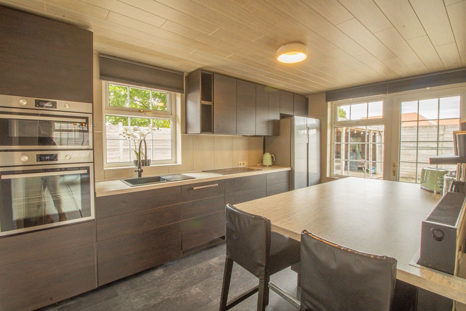 Vrijstaande, instapklare woning in een rustige woonwijk foto 8