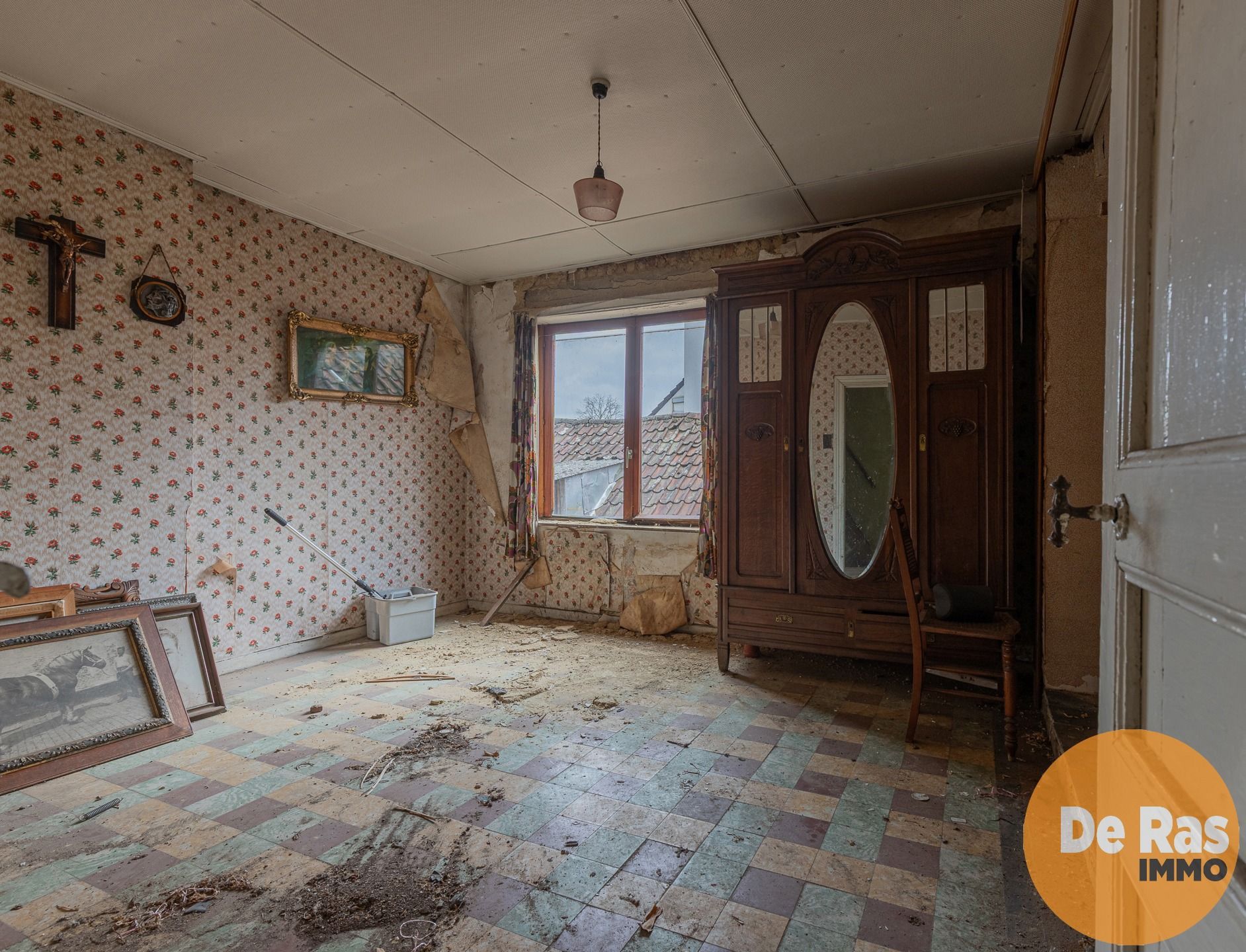HAALTERT-  Renovatieproject met veel potentieel op 43a 84ca! foto 11