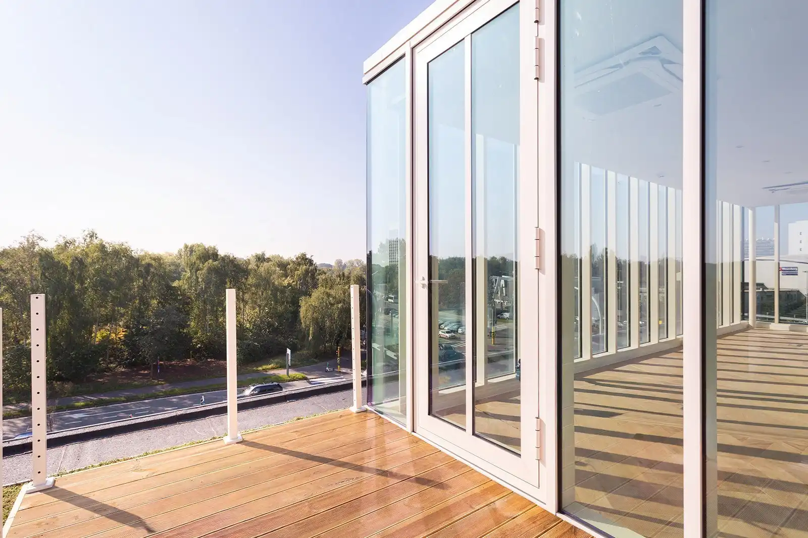 Architecturaal kantoorgebouw op absolute zicht locatie!  foto 29