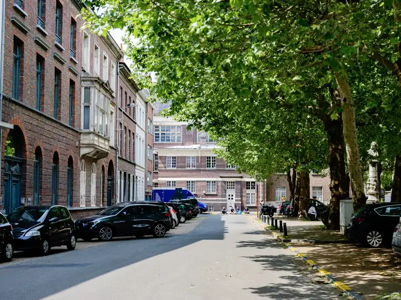 Opbrengsteigendom bestaande uit verschillende studio's en éénslaapkamer­appartementen in het centrum van Gent. foto 18
