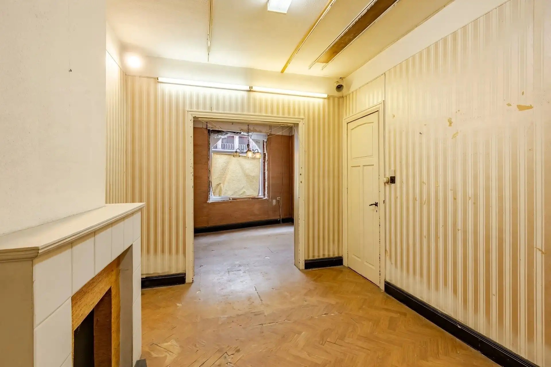 Te renoveren woning met 4 slaapkamers in centrum Wetteren foto 5