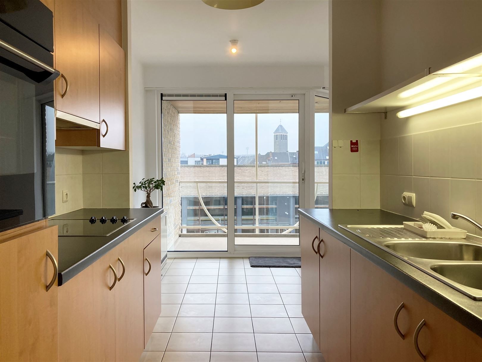 Gunstig gelegen appartement te huur foto 7