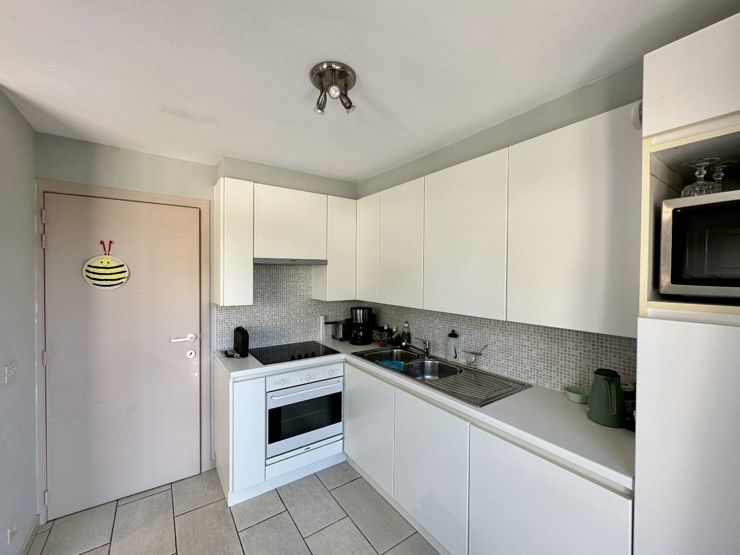 Gelijkvloers appartement met terras en tuintje (87 m²), 2 slpk, Torhout. foto 9