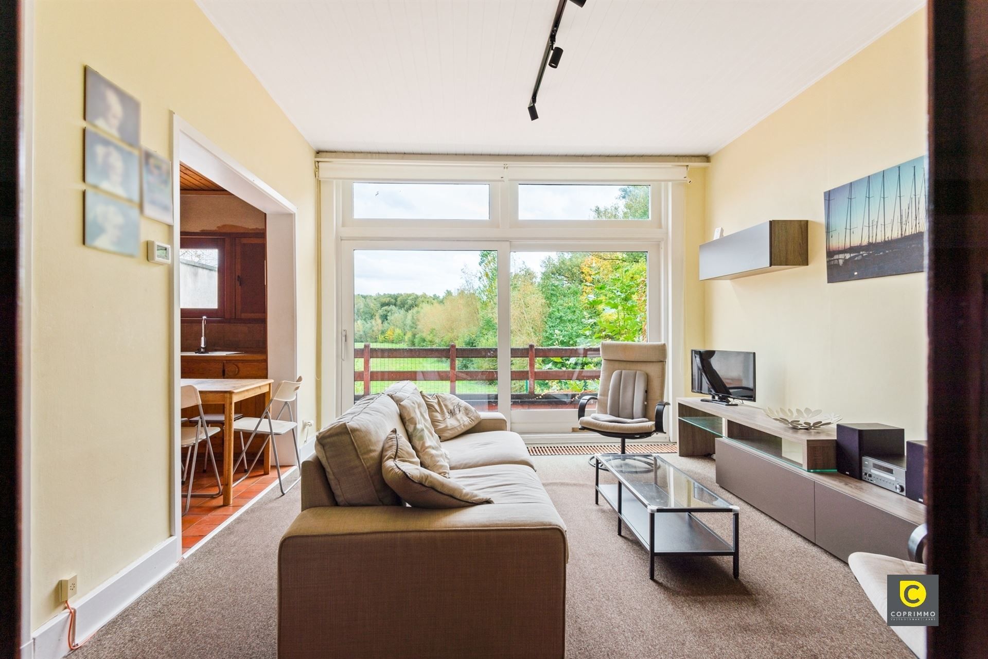 Ruime woning met potentieel foto 2