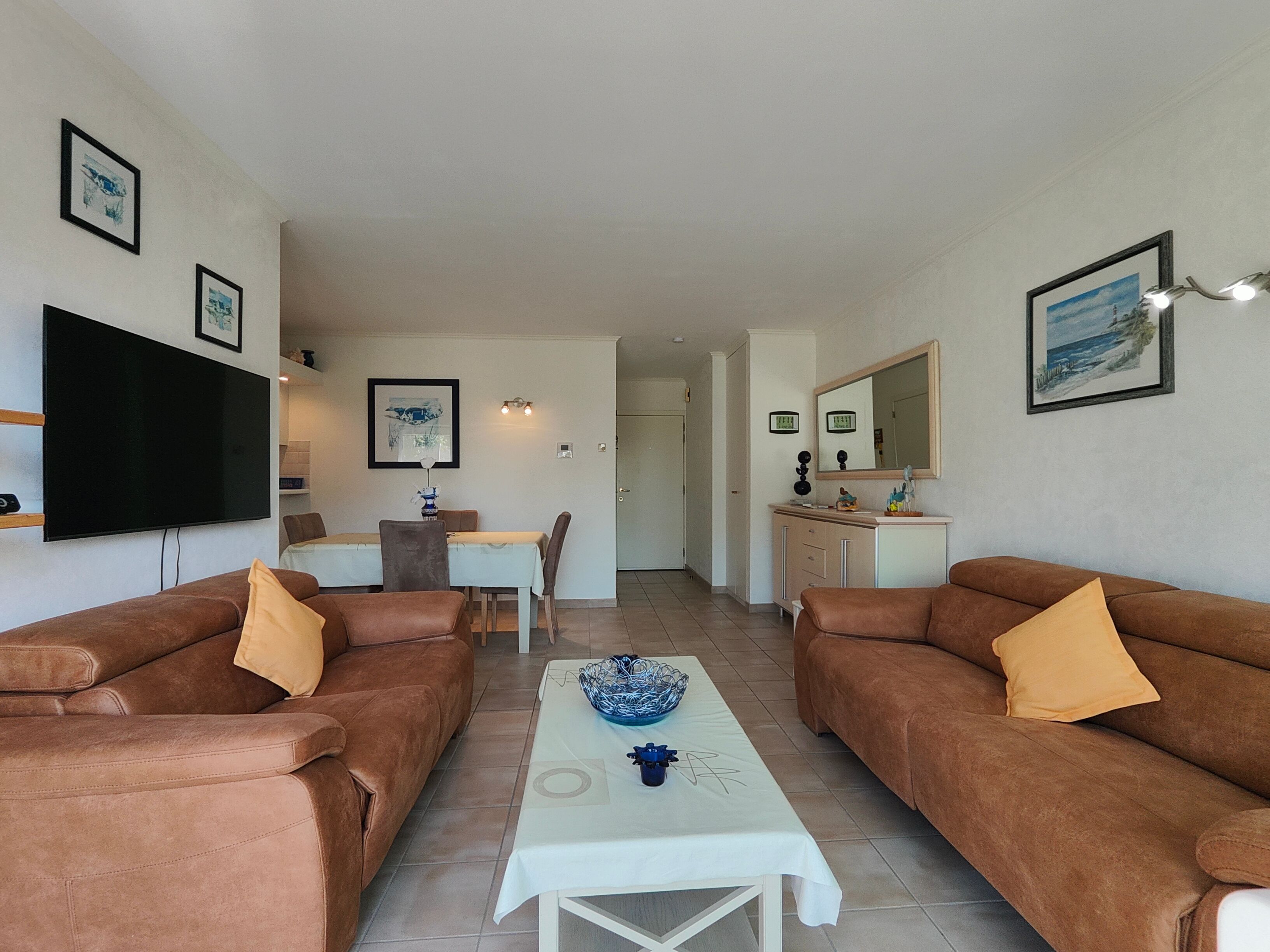 Instapklaar gelijkvloers appartement  + berging + ev. GARAGE!* foto 4