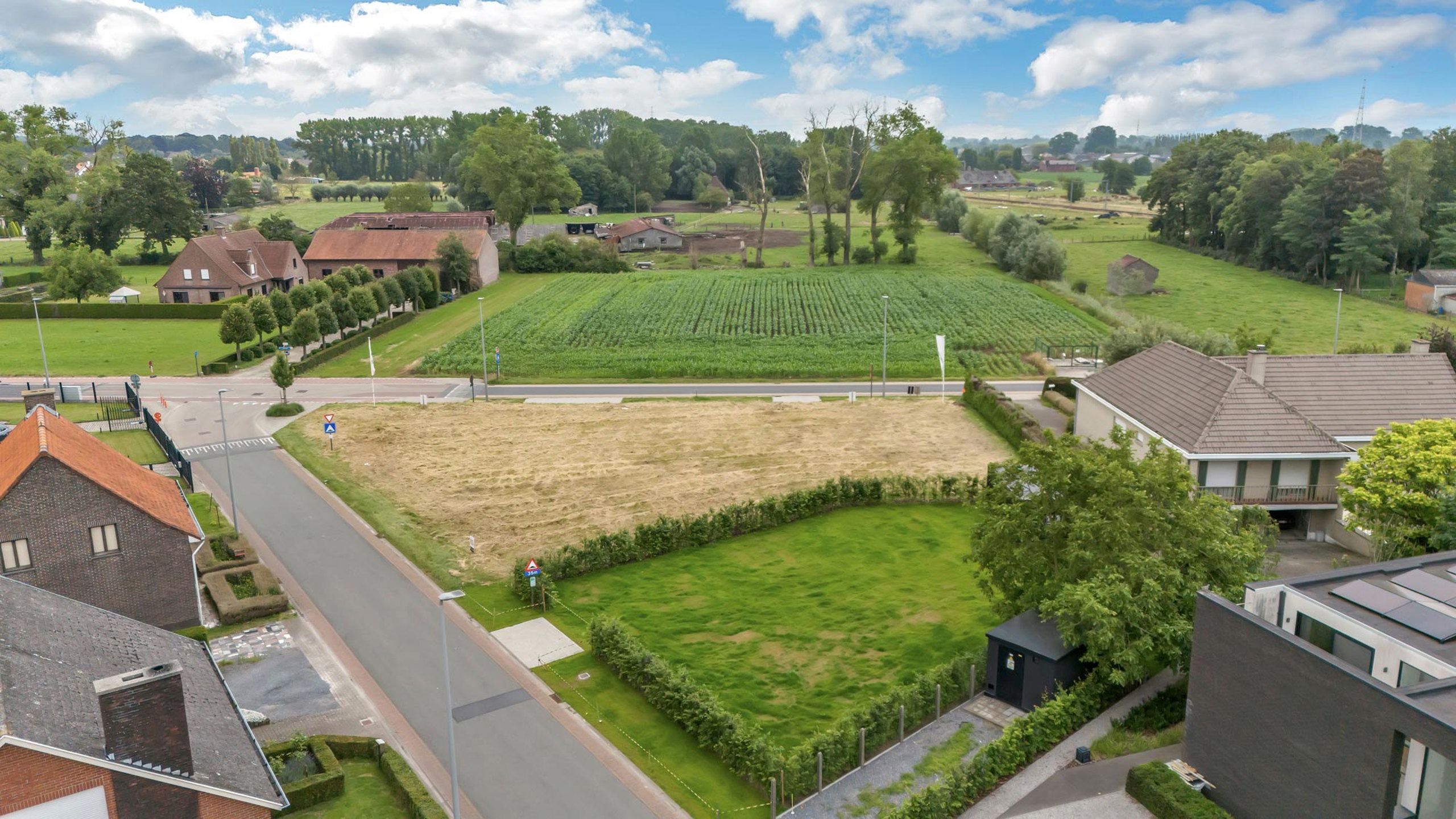 3 Bouwgronden te koop nabij de dorpskern van Olsene foto 2