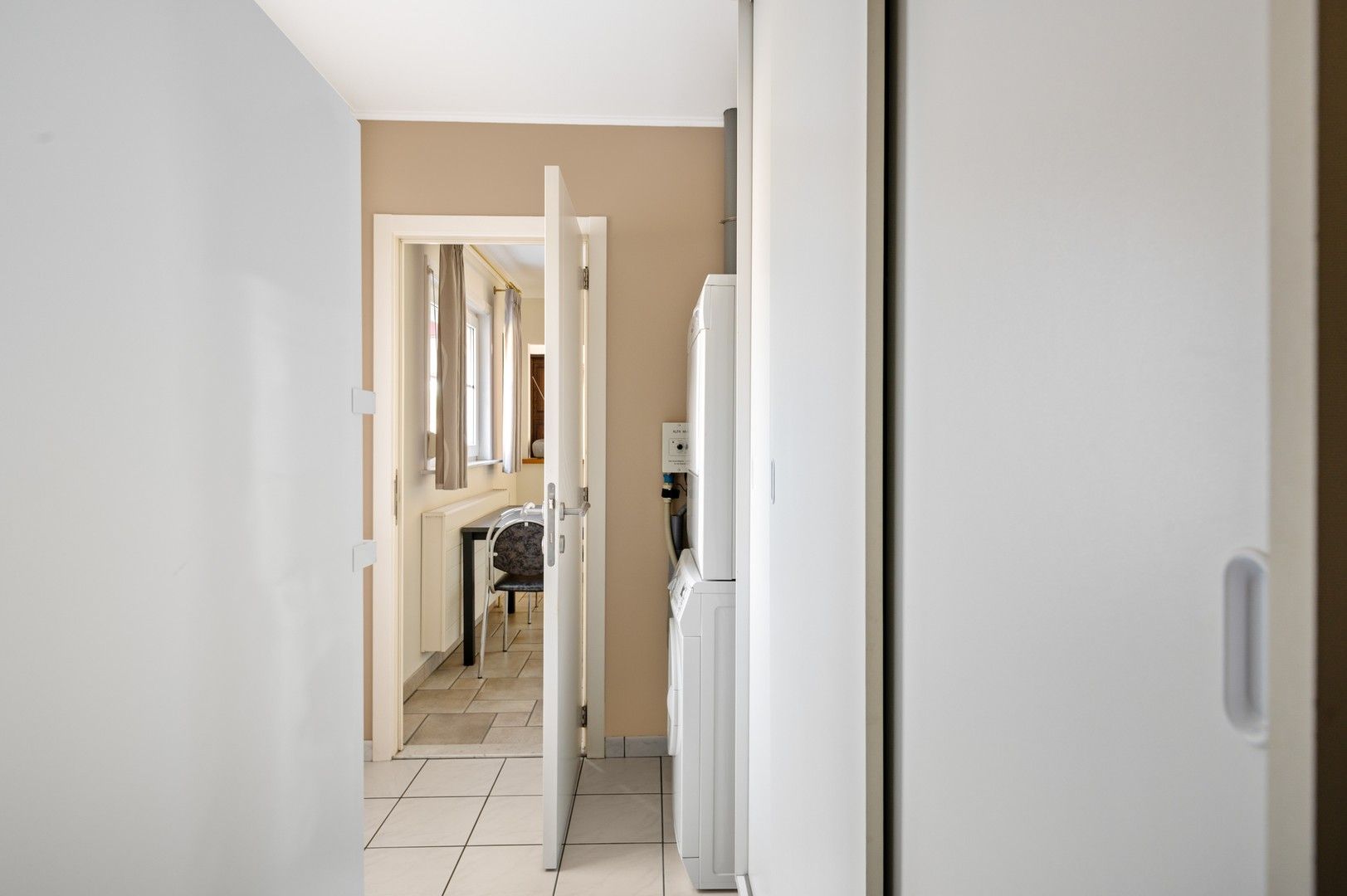 Aangename villa met heerlijke veranda in doodlopende straat foto 15