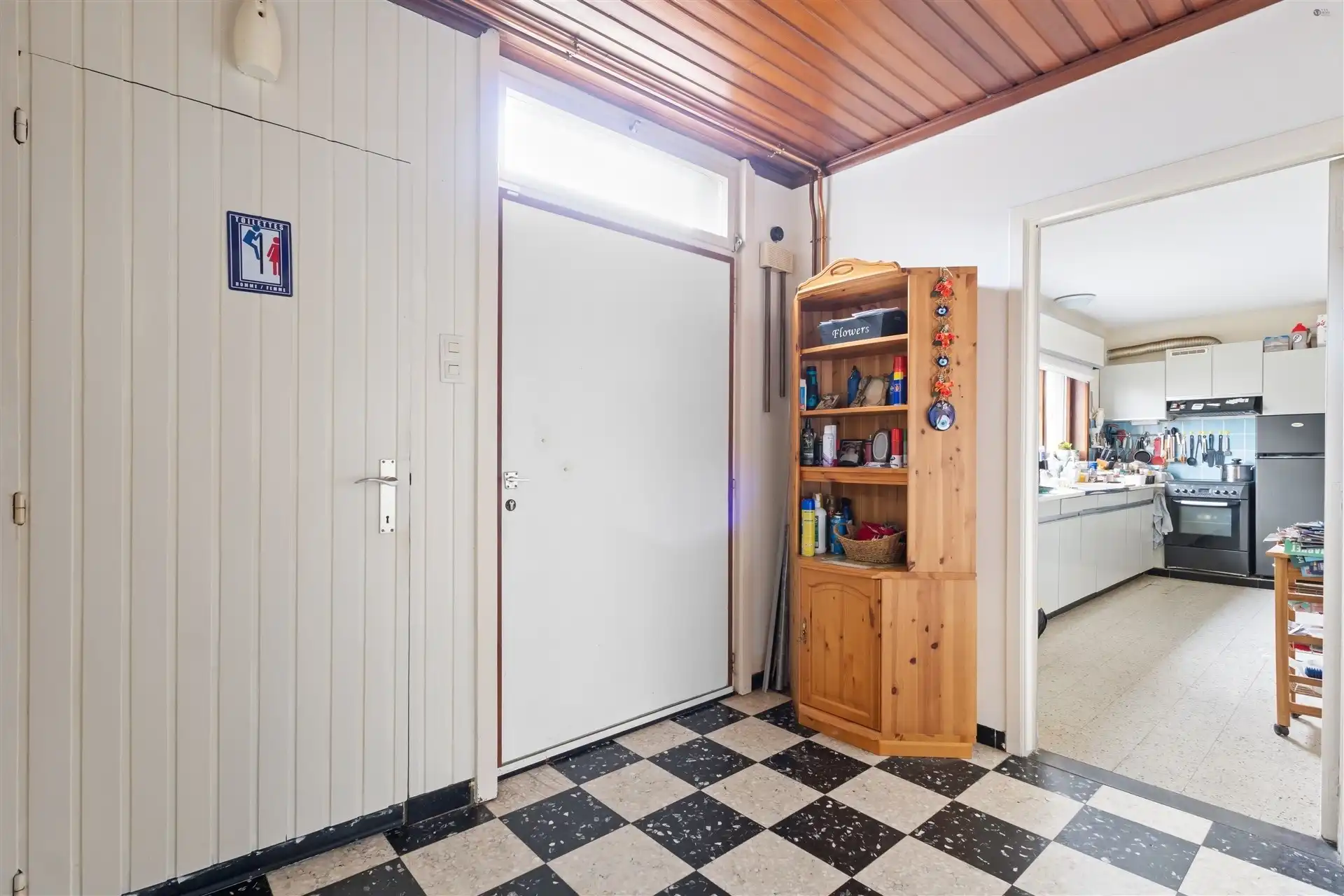 Te renoveren bungalow op een ruim stuk grond foto 17