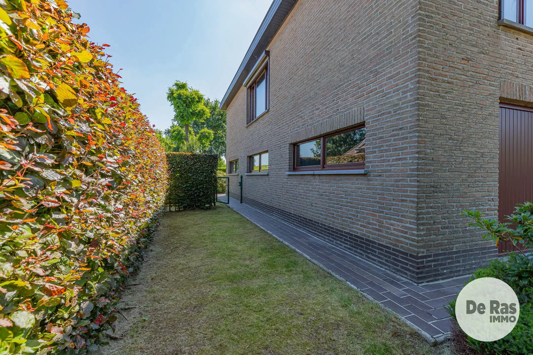 NIEUWERKERKEN – Statige en bijzonder ruime gezinswoning  foto 30