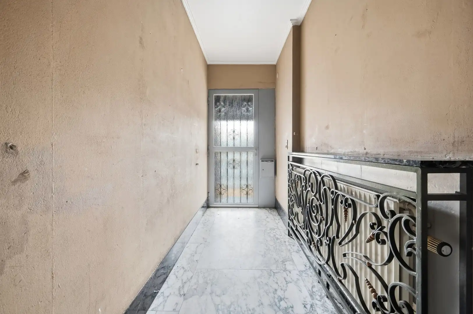 Te renoveren bel-étagewoning op topligging in het centrum van Tienen foto 4