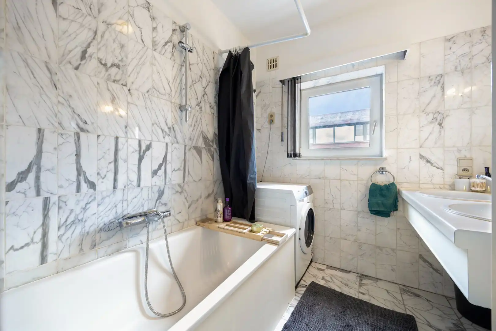 Te koop – Ruim appartement met 3 slaapkamers in het centrum van Zutendaal foto 13