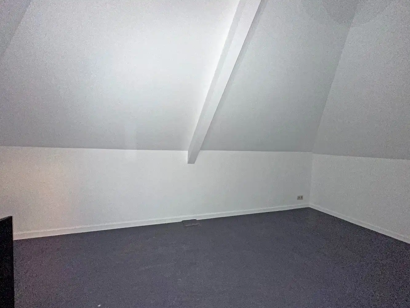 Zeer ruime woning met 4 slaapkamers, groot terras en 2 autostaanplaatsen! foto 11