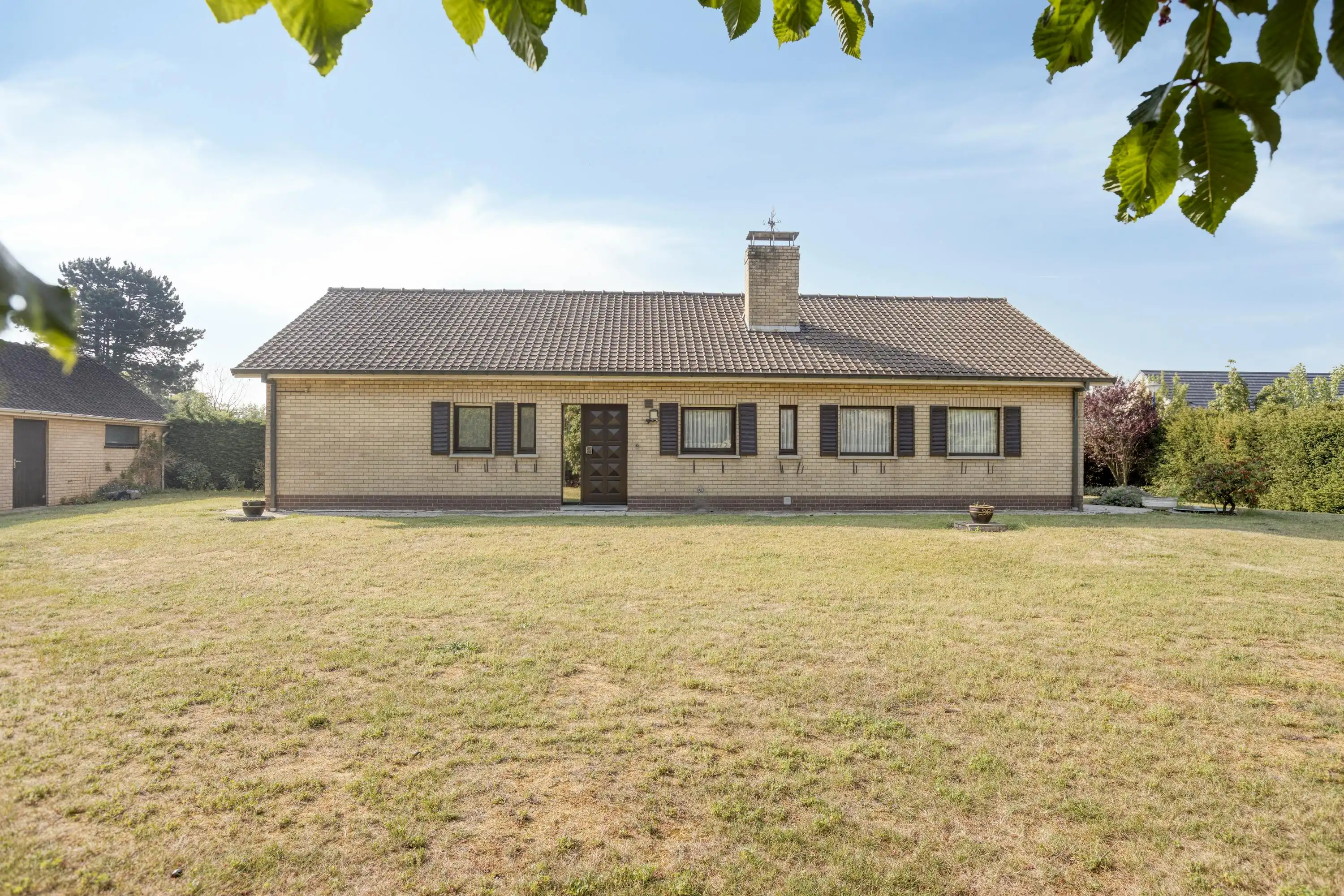Gelijkvloerse villa op een perceel van maar liefst 2 342m² foto 19