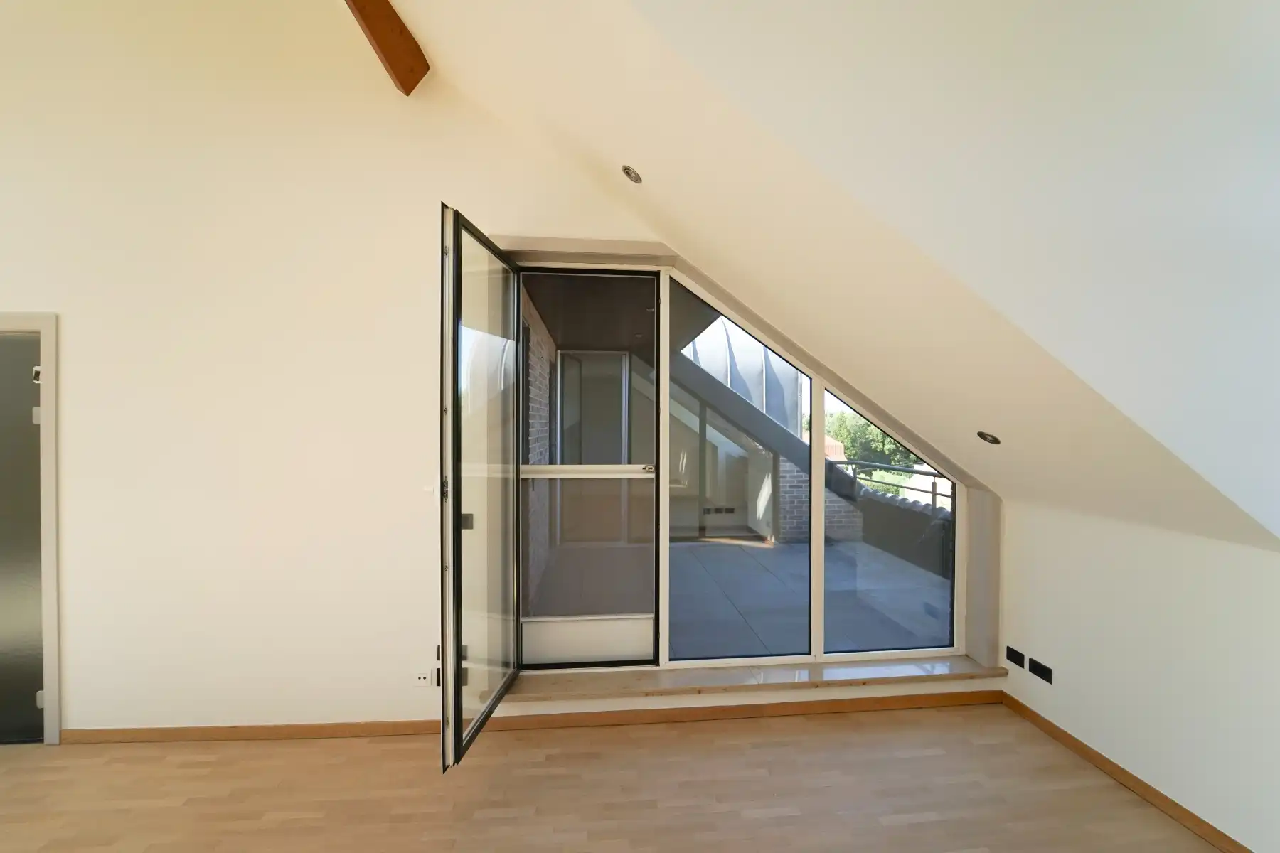 Ruim 2 slaapkamer penthouse te Zwijnaarde foto 6